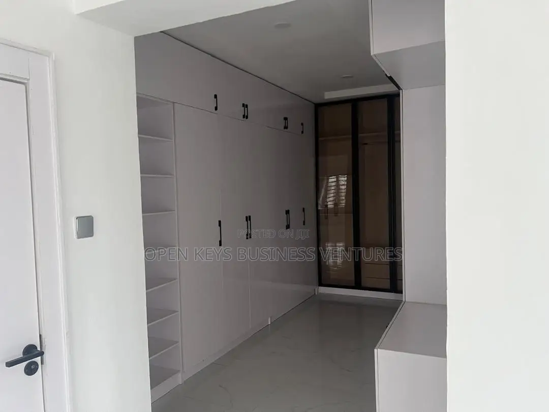 Furnished 5bdrm Duplex in Oluyole for sale