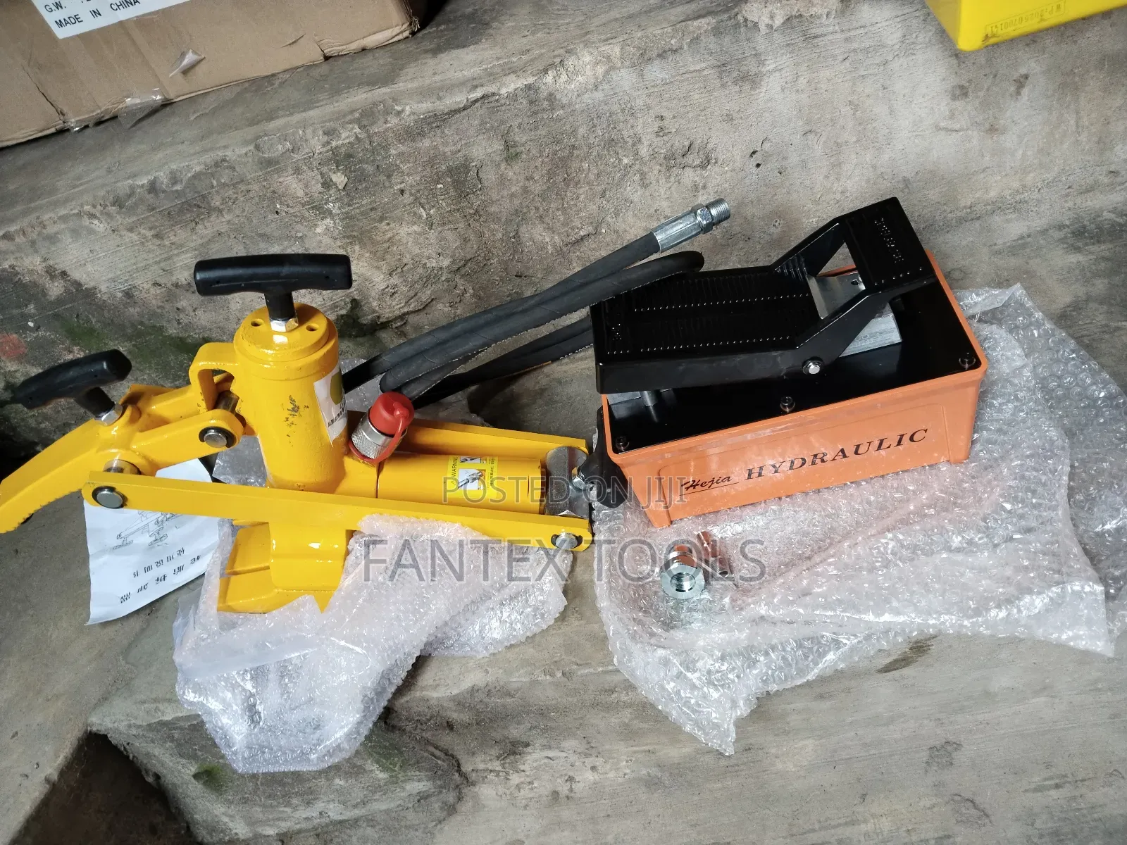 Hydrolic Bead Breaker Machine.