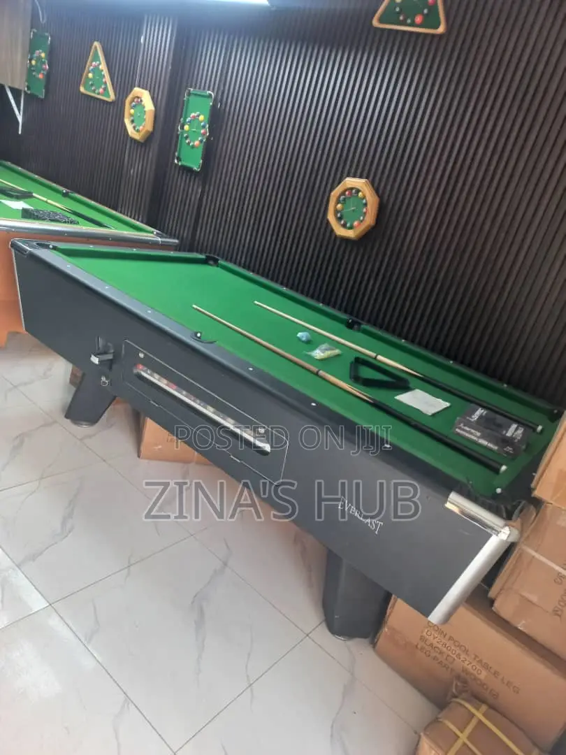8ft Everlast Coin and Marble Table