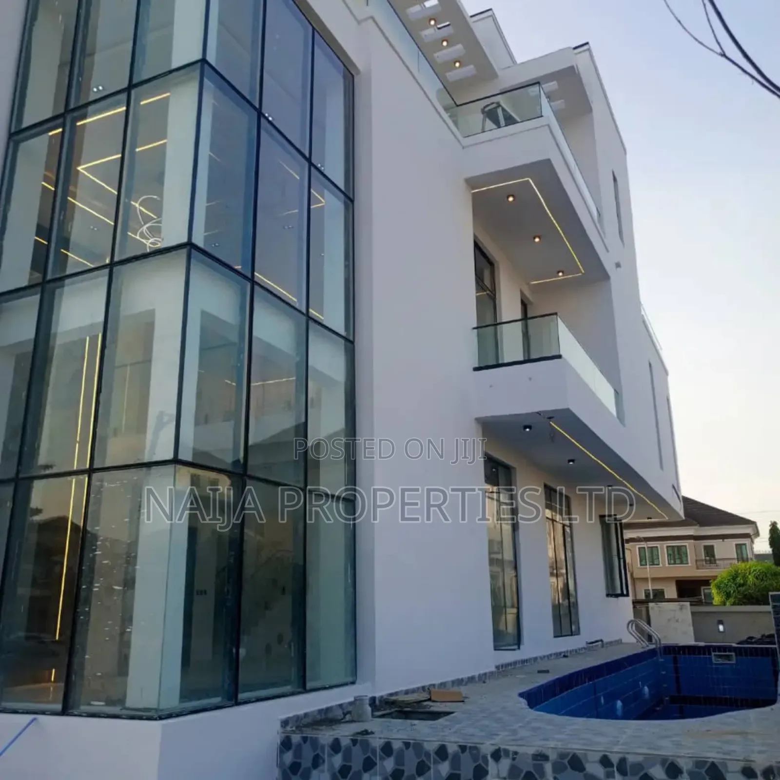 5bdrm Duplex in Lakeview Estate, Lekki for sale