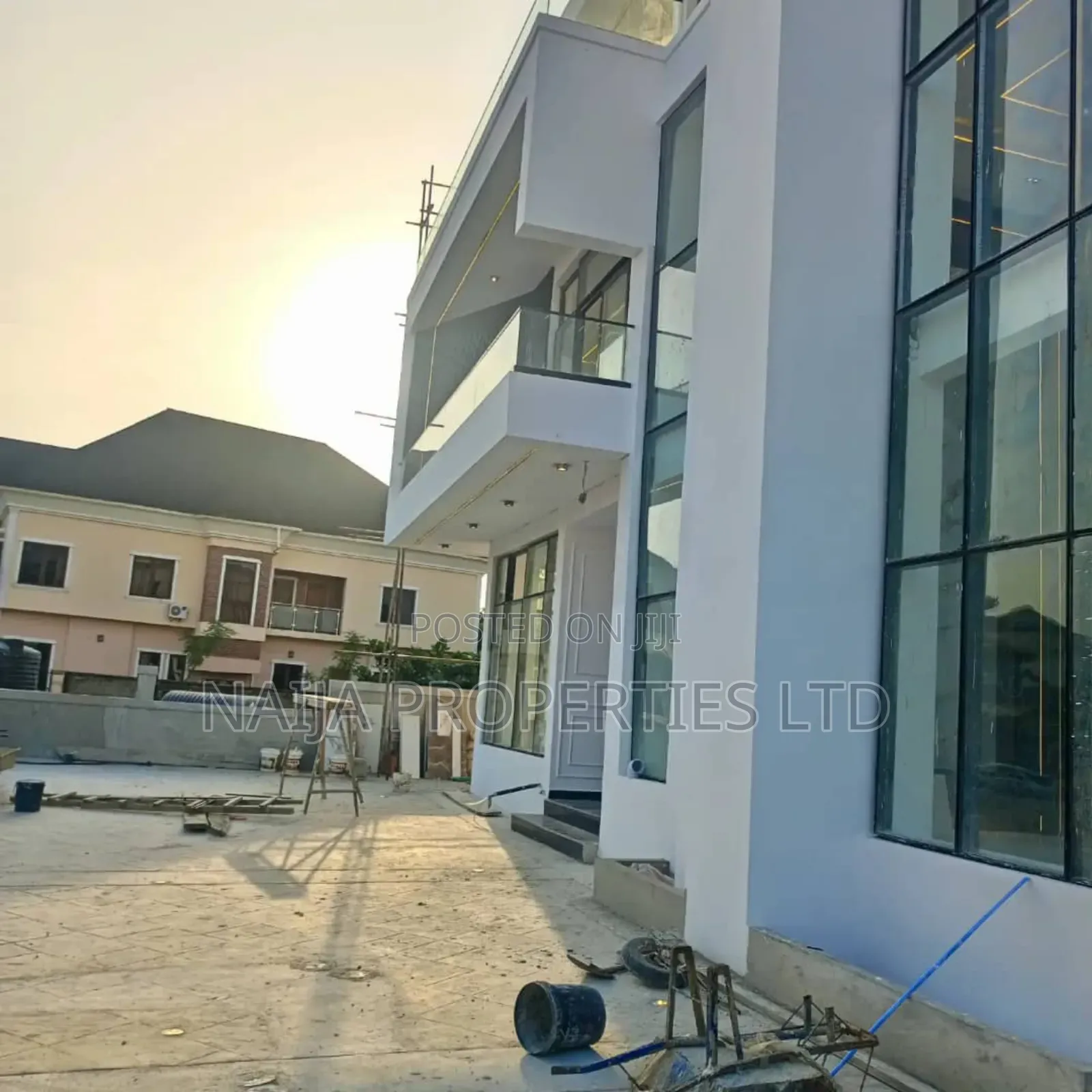 5bdrm Duplex in Lakeview Estate, Lekki for sale