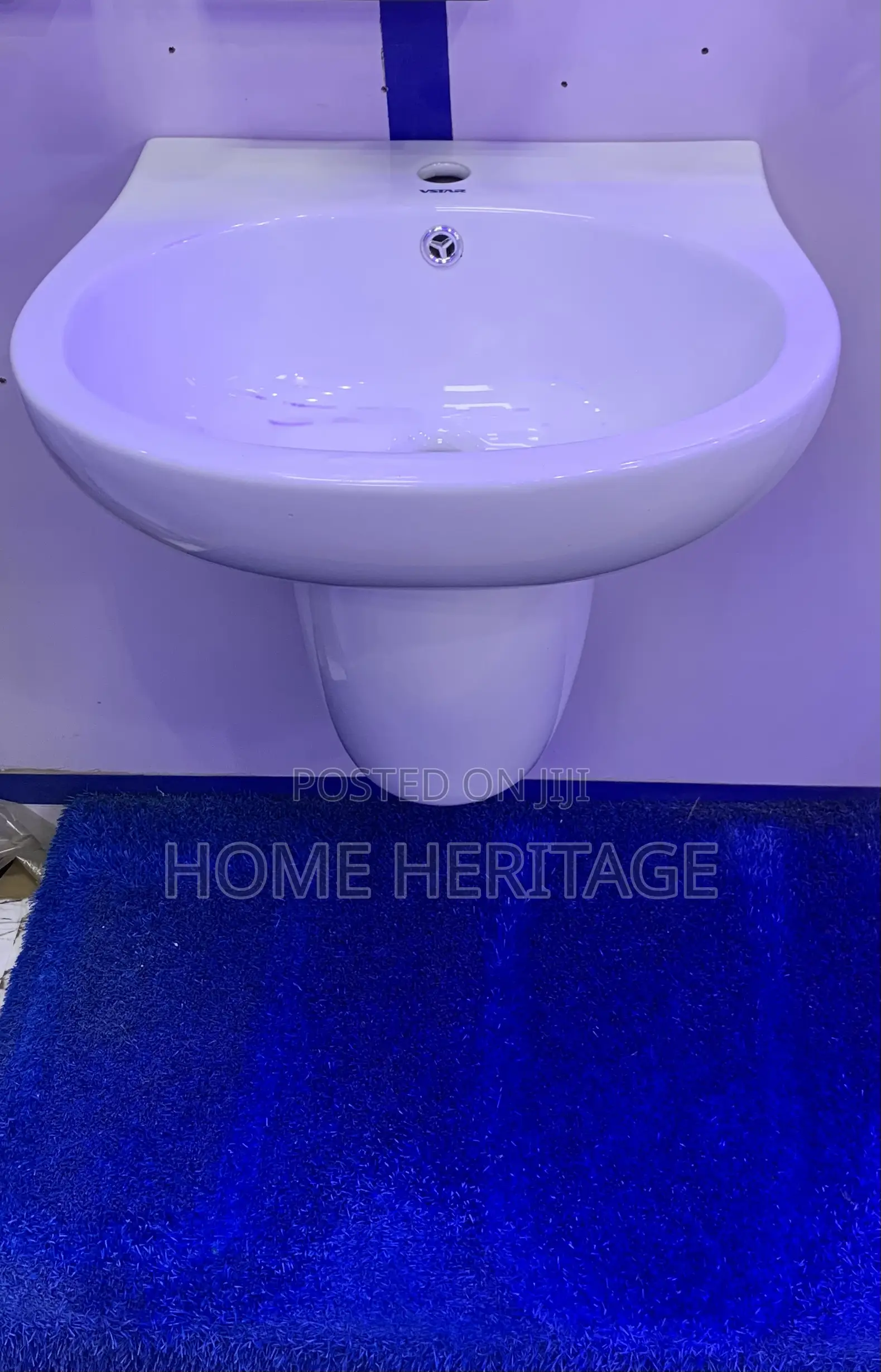 Basin With Short Pedestal