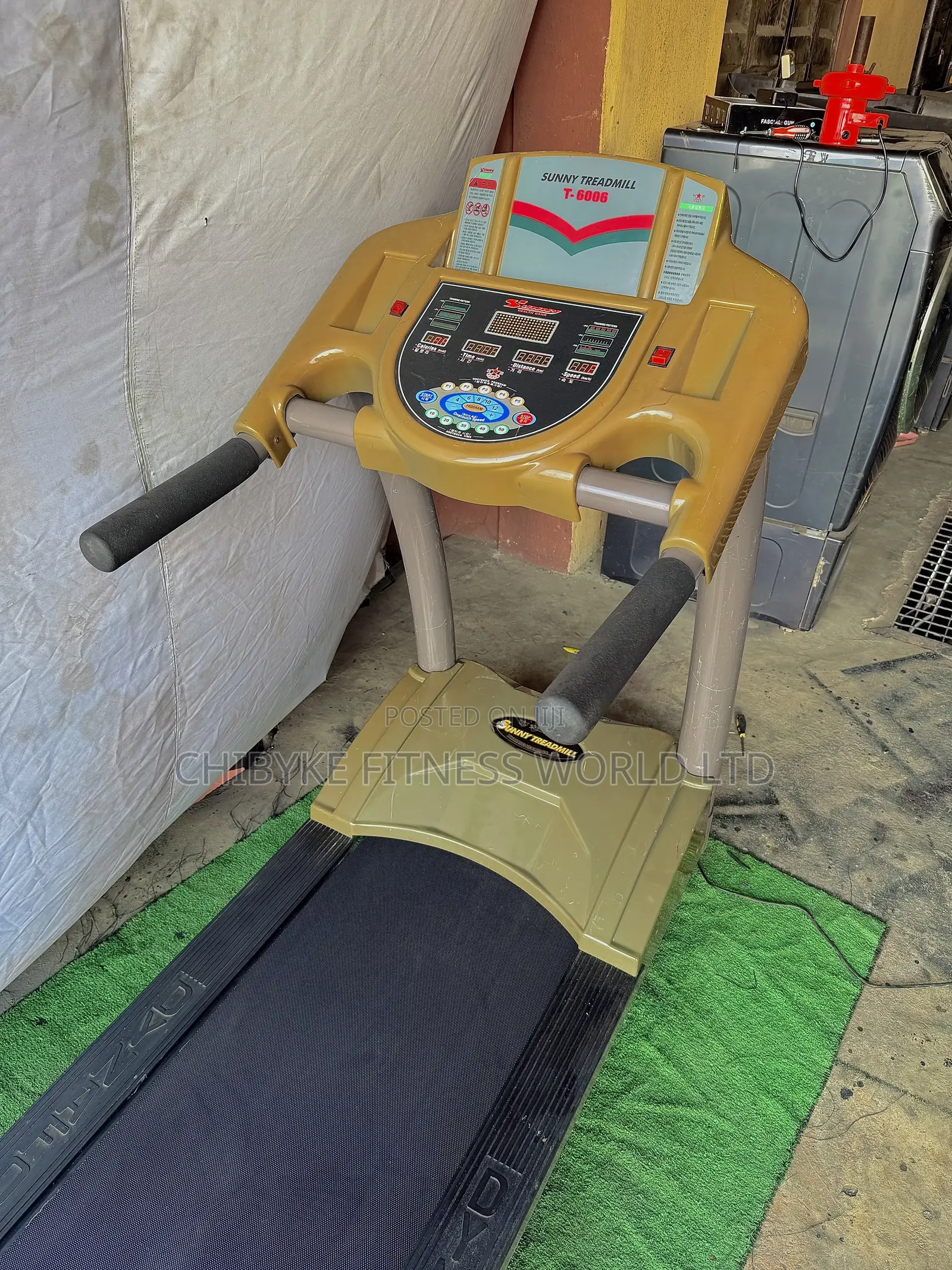 Sunny 8hp Commercial Treadmill (Inverter Panel)