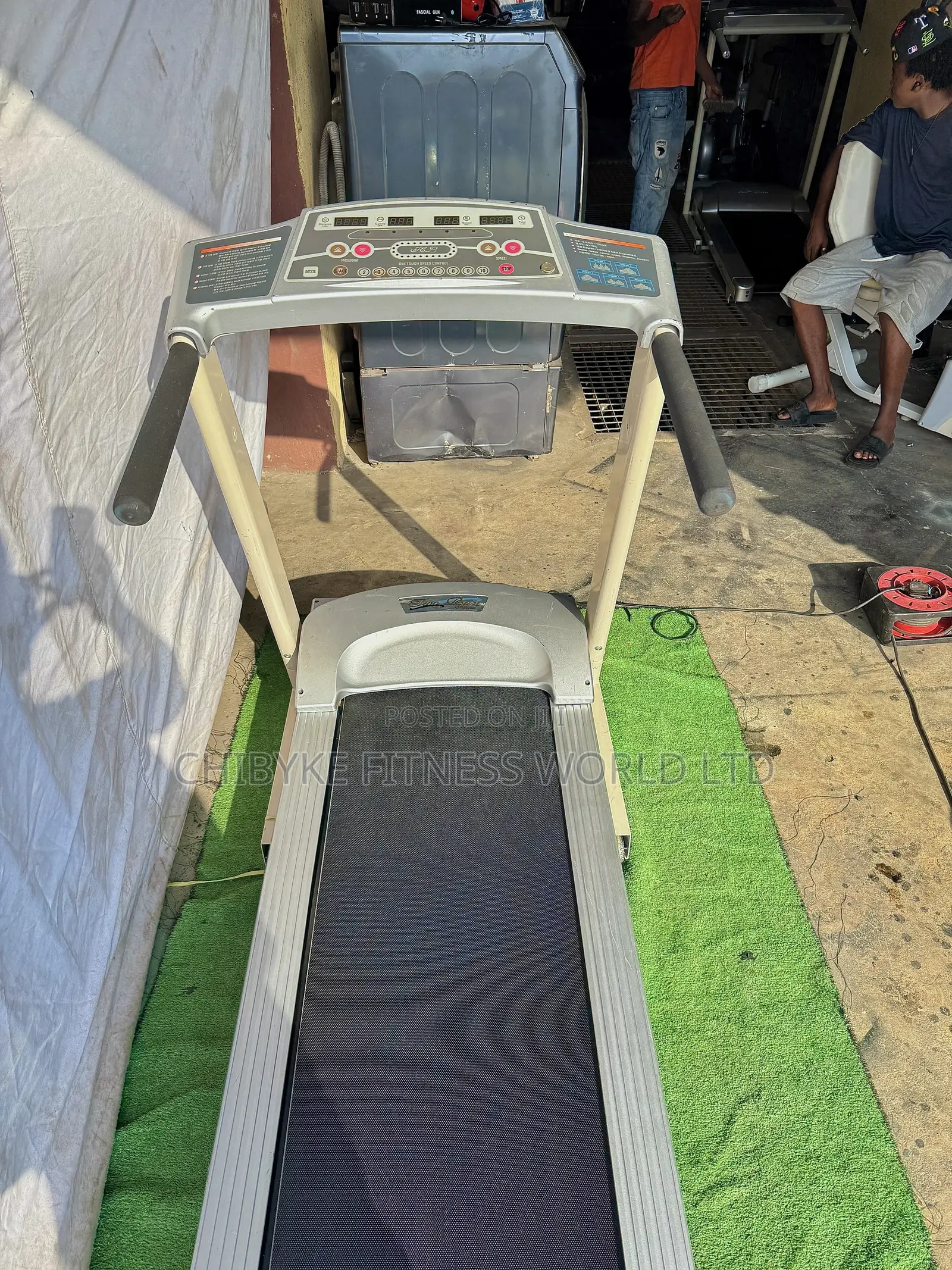Healthlife Commercial Treadmill (5hp Inverter Panel)