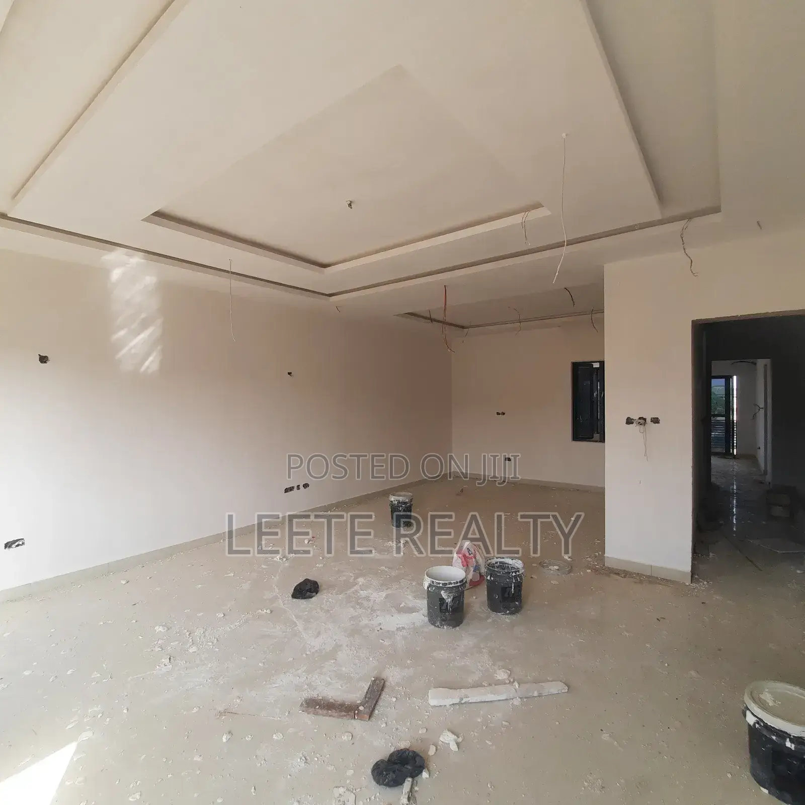 4bdrm Townhouse/Terrace in Jahi for sale