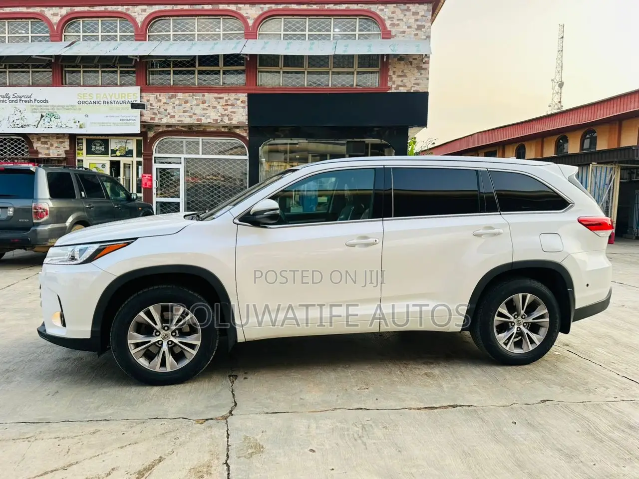 Toyota Highlander XLE V6 4x4 (3.5L 6cyl 6A) 2016 White
