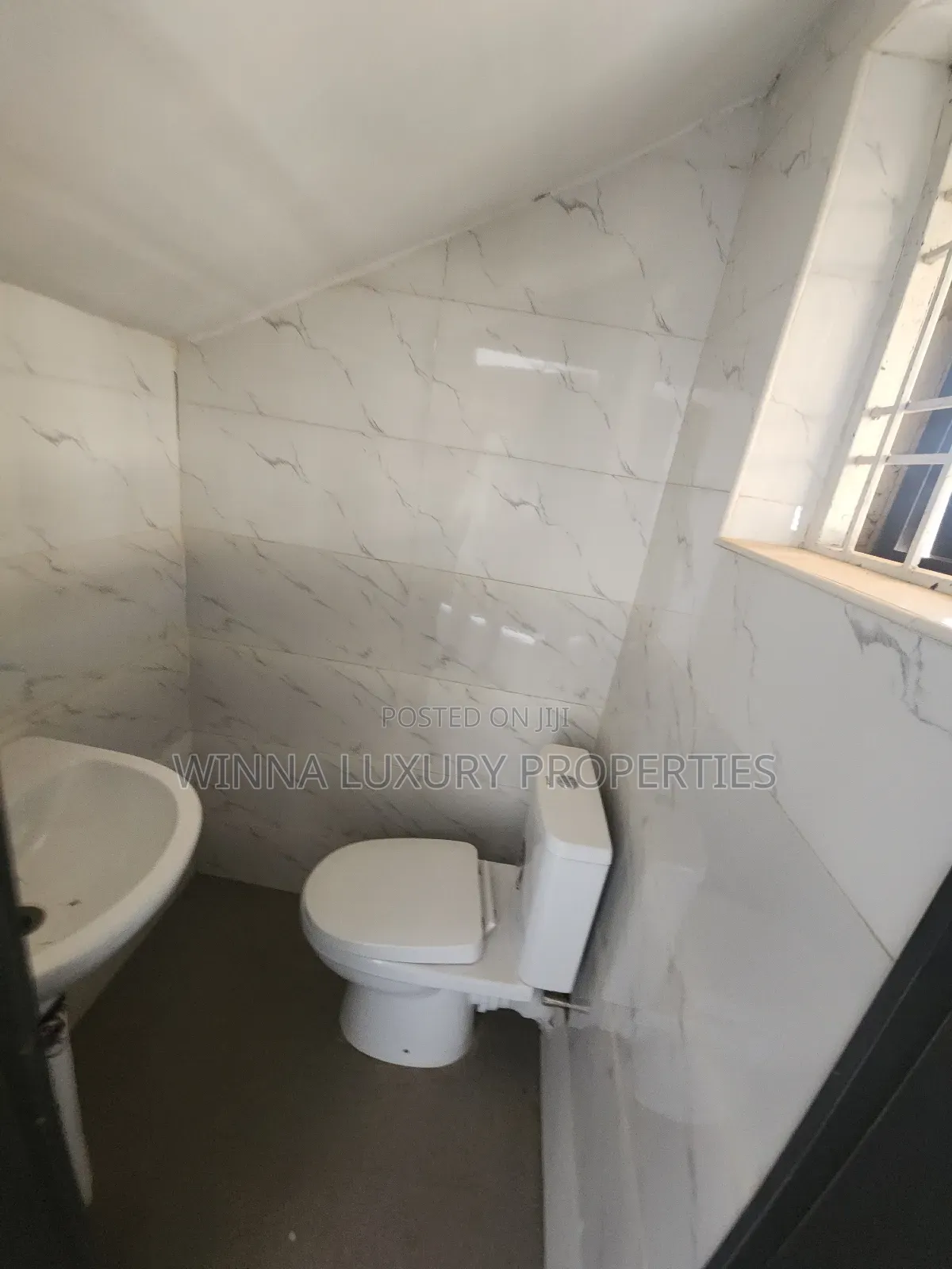 4bdrm Duplex in Precise Estate, Apo for sale