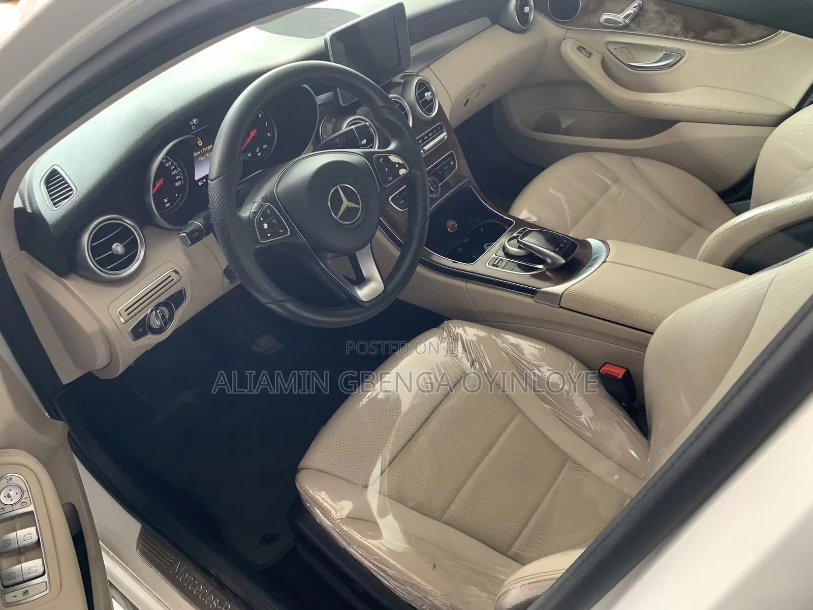 Mercedes-Benz C300 Luxury 4dr AWD 4Matic Sedan (2.0L 4cyl 7A) 2015