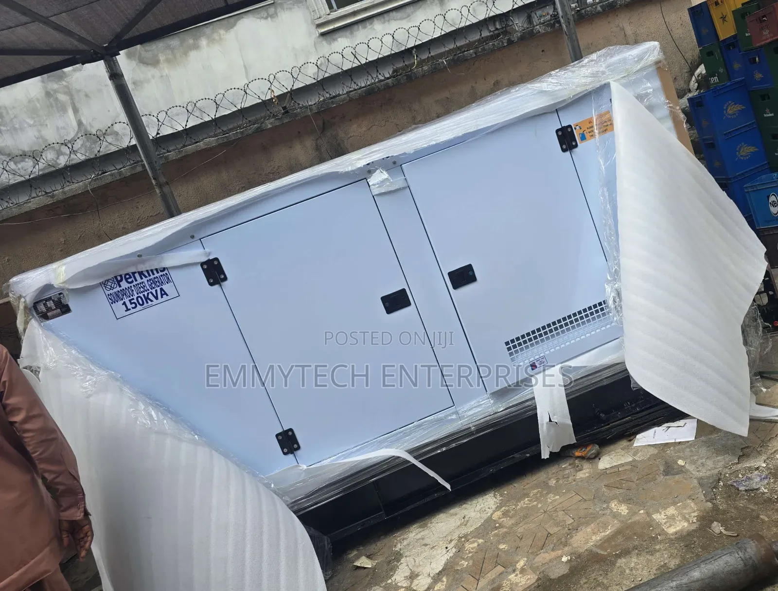 150kva Perkins Diesel Soundproof Generator 2years Wty