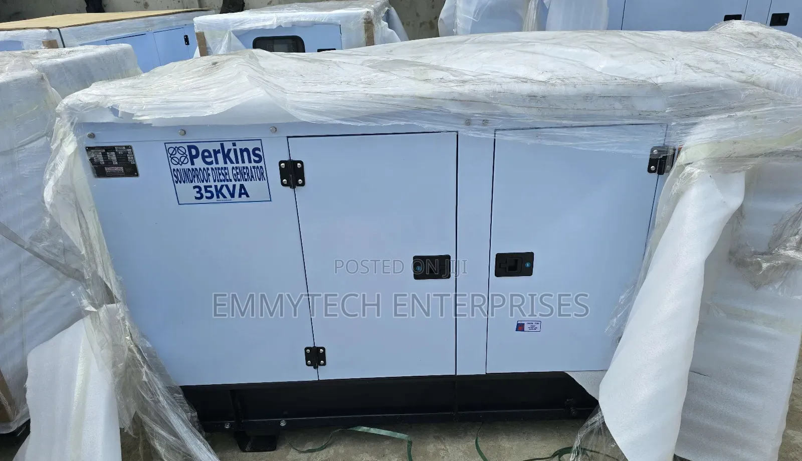 Heavy-Duty Sp35kva Perkins England Diesel Soundproof Gen 2years Wty