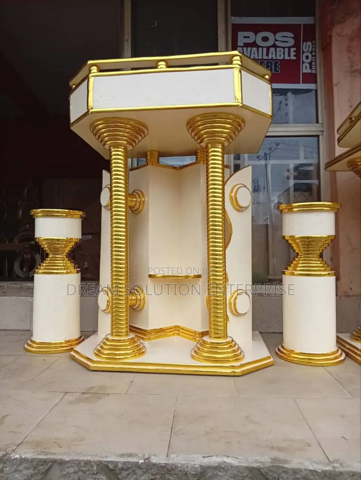 Beautiful Church Pulpit With Two Flower Vase