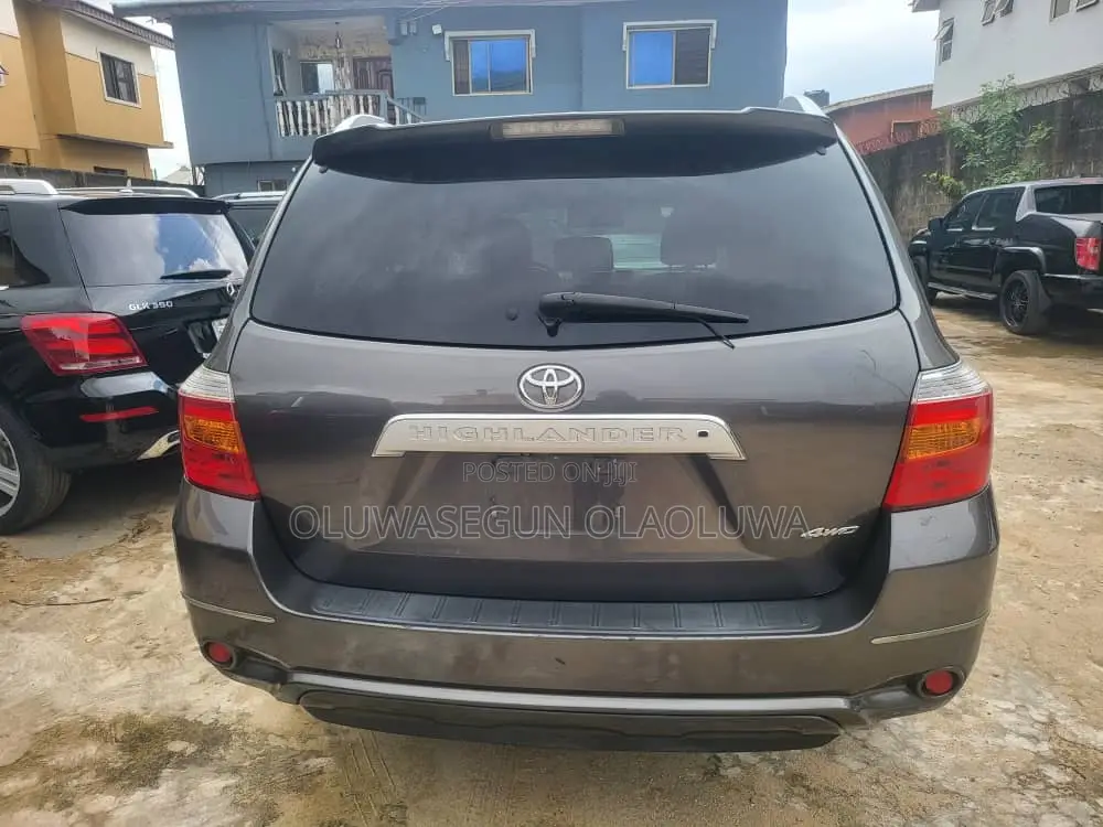 Toyota Highlander Limited 2010 Gray