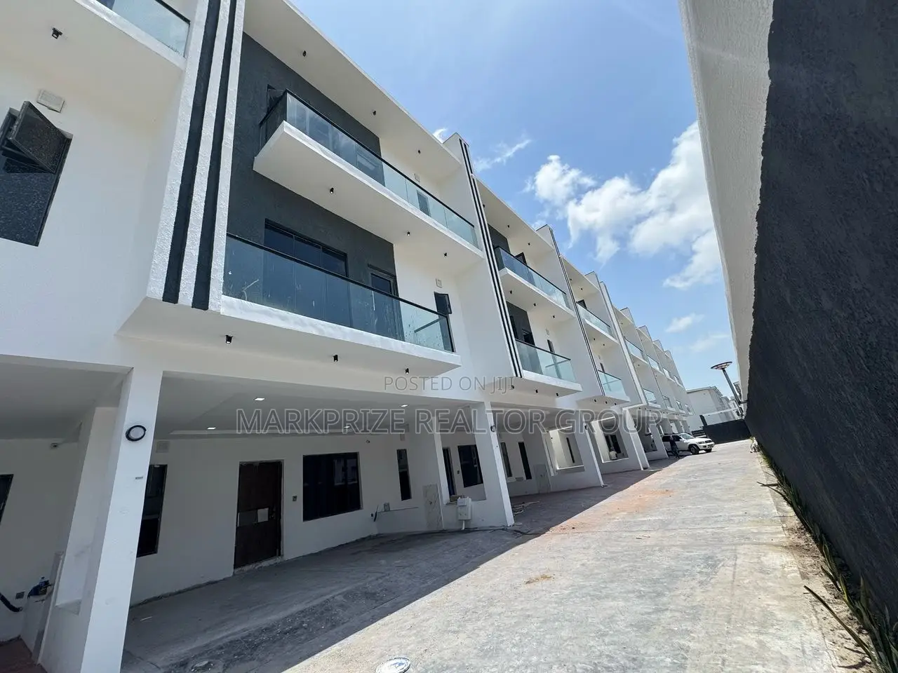 4bdrm Duplex in Ikate Lekki Lagos for sale