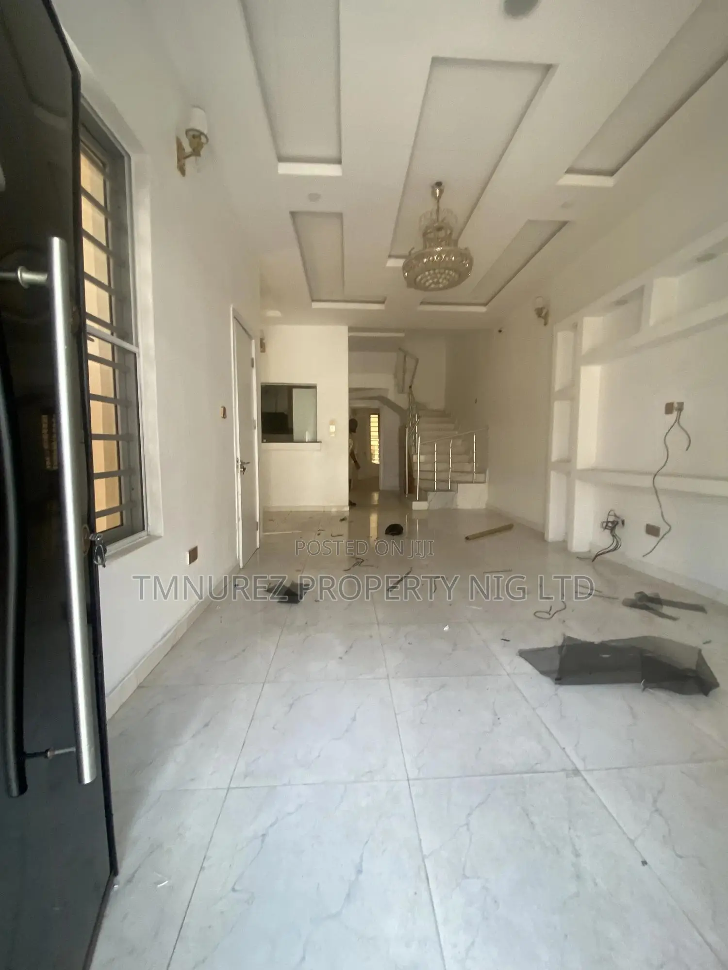 4bdrm Duplex in Chevron for rent