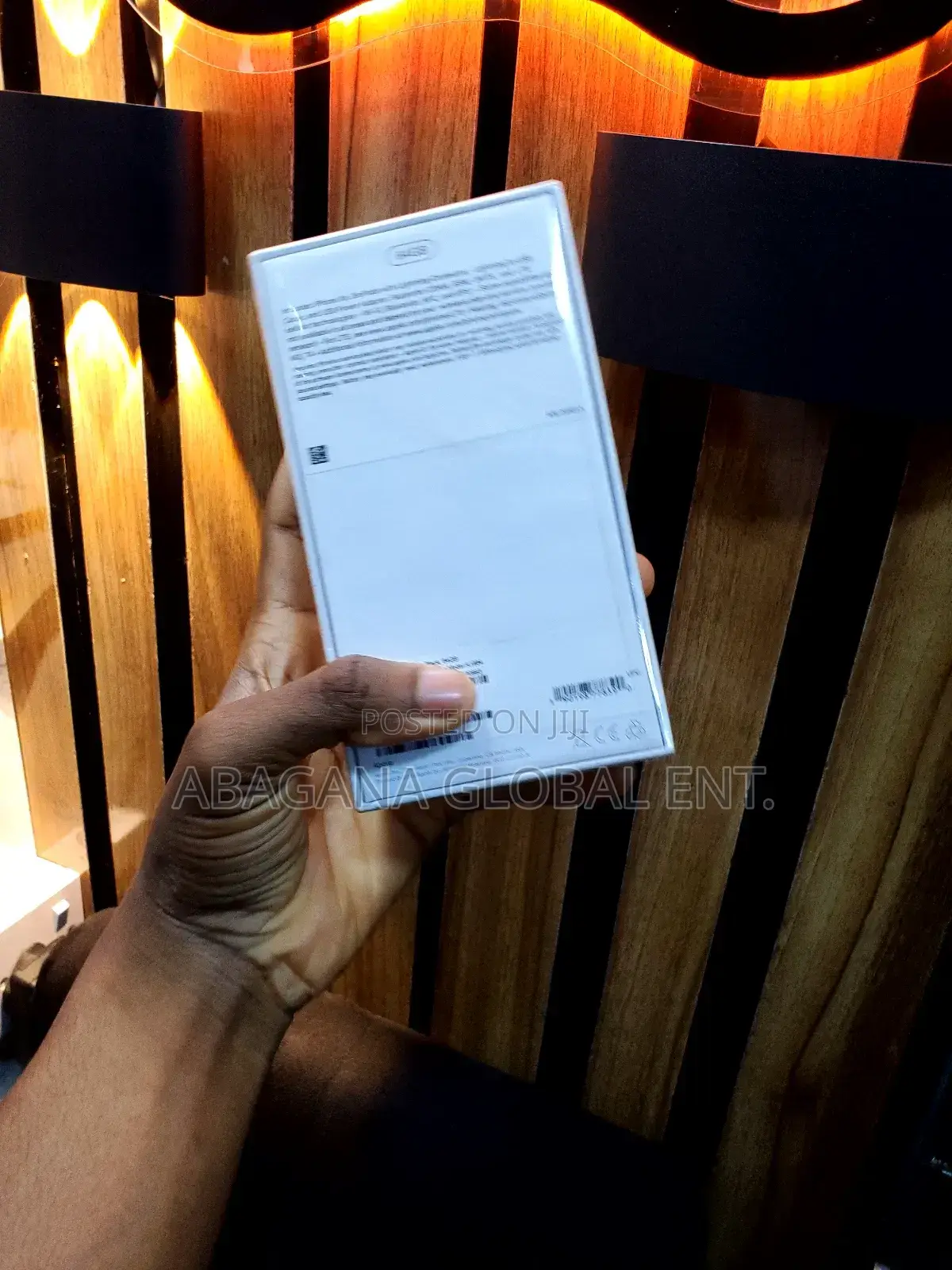 New Apple iPhone XR 64 GB White