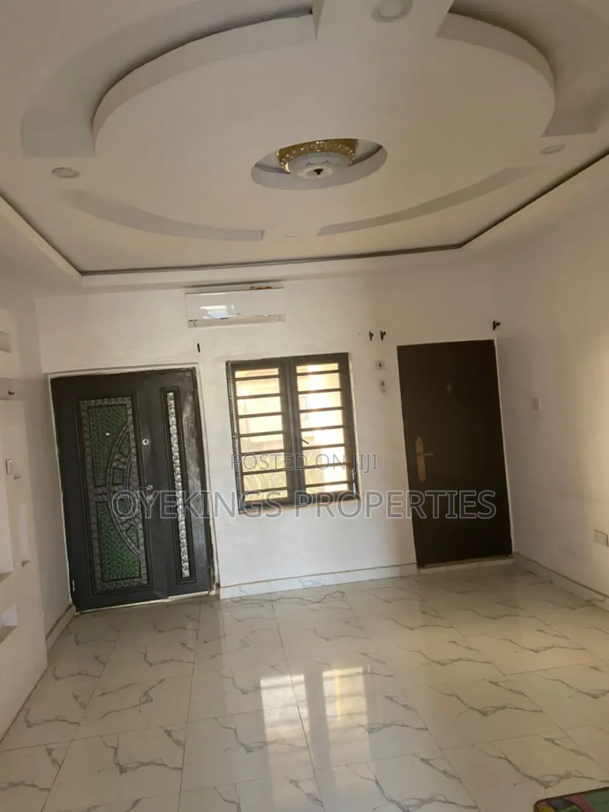2bdrm Block of Flats in Oreofe, Akala Express for rent