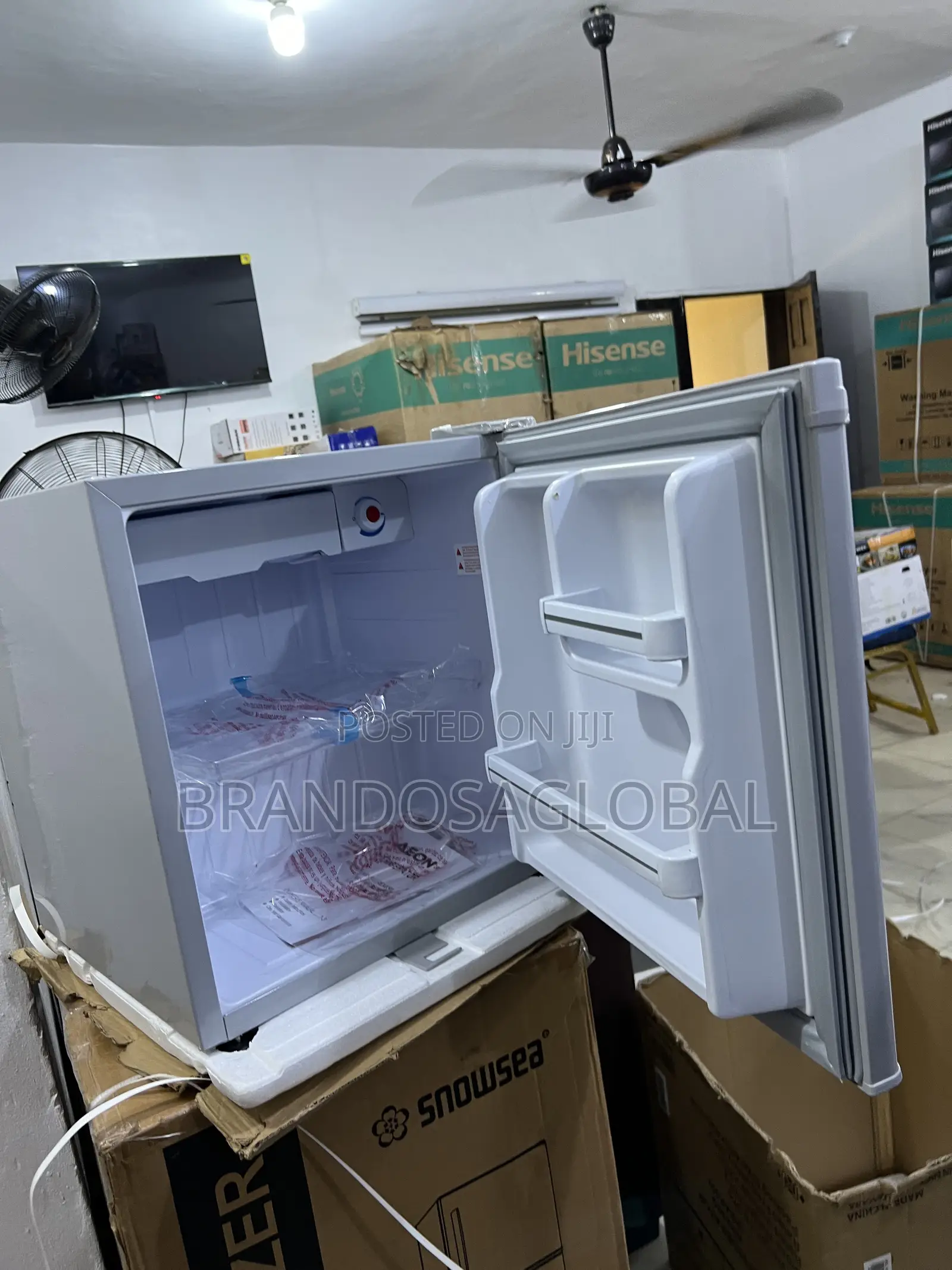 Aeon 45l Ars50g Super Quiet Bedside Mini Fridge
