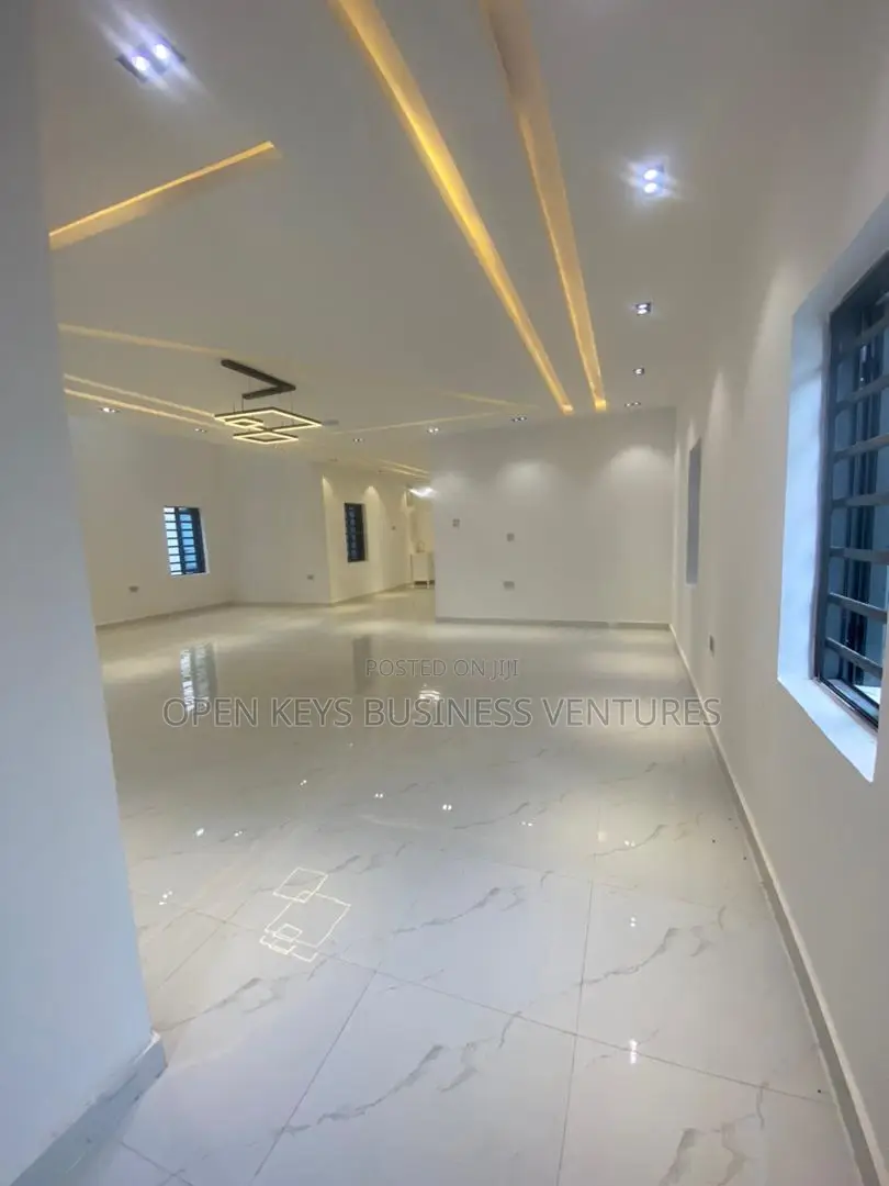 Furnished 5bdrm Duplex in Yemoja Str, Oluyole Estate for sale