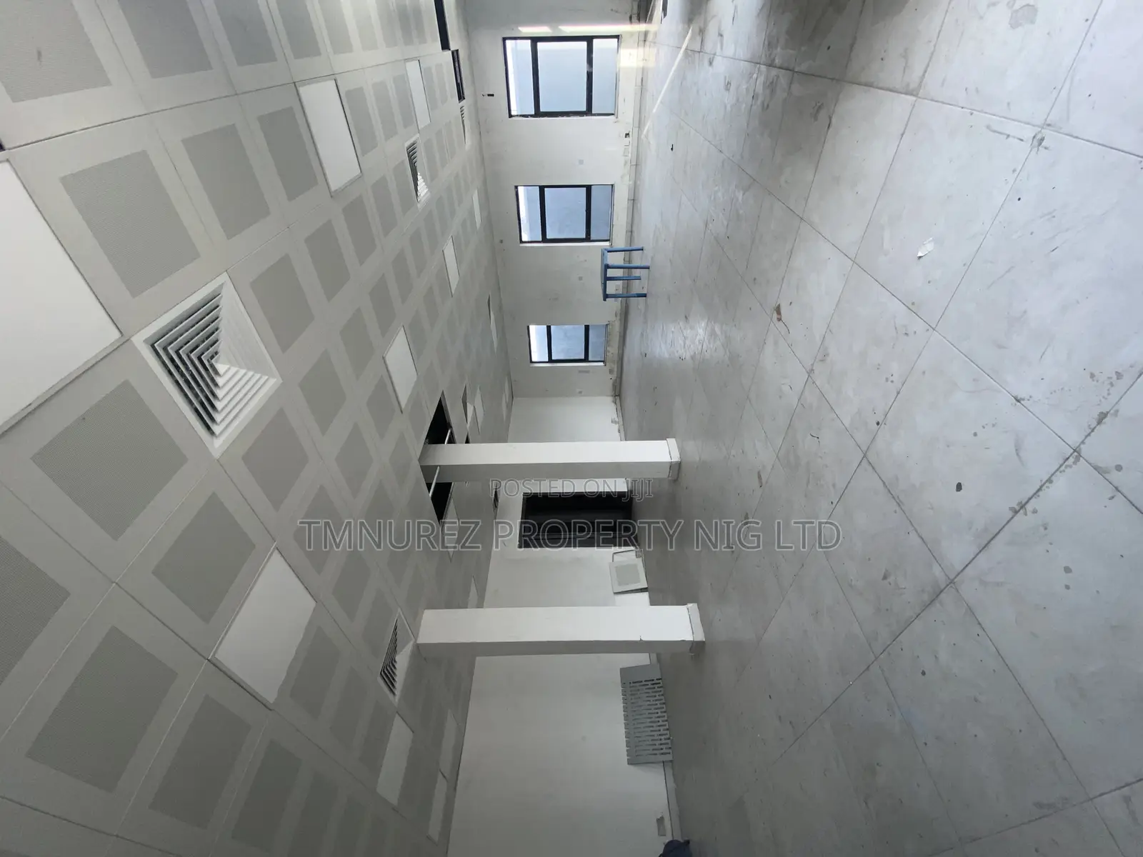 Showroom for Rent Facing Lekki Epe