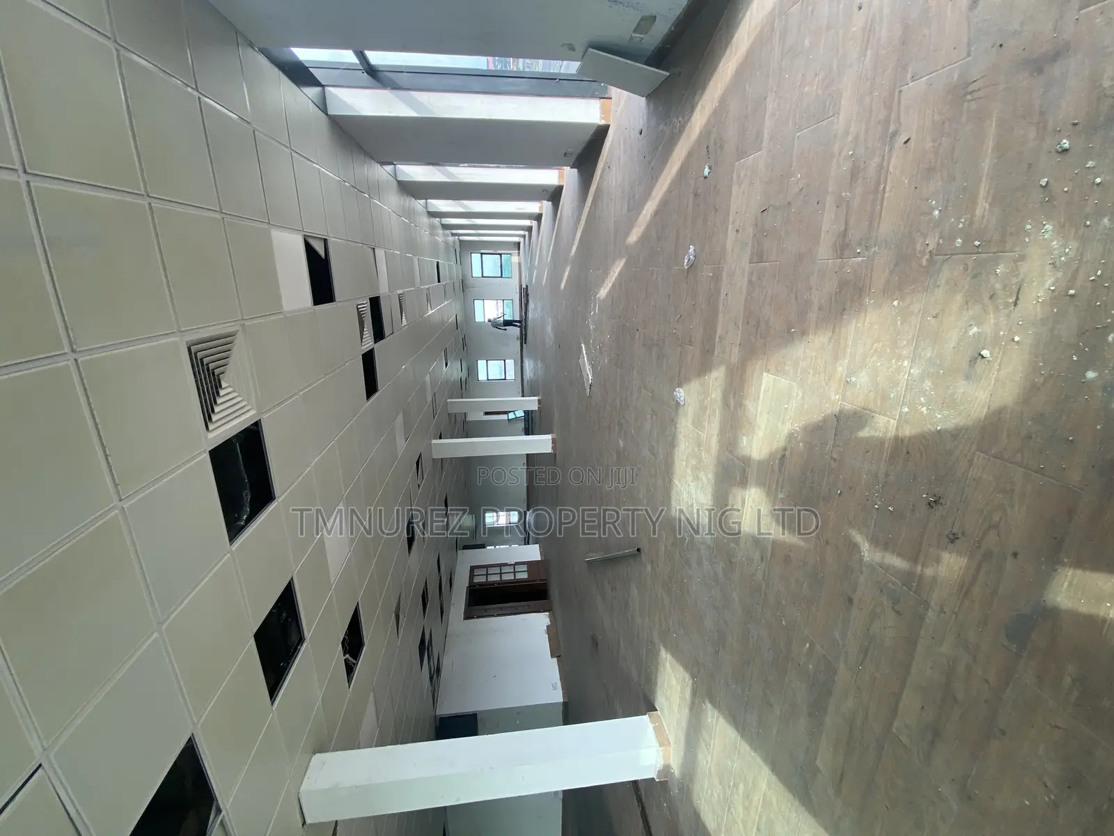 Showroom for Rent Facing Lekki Epe