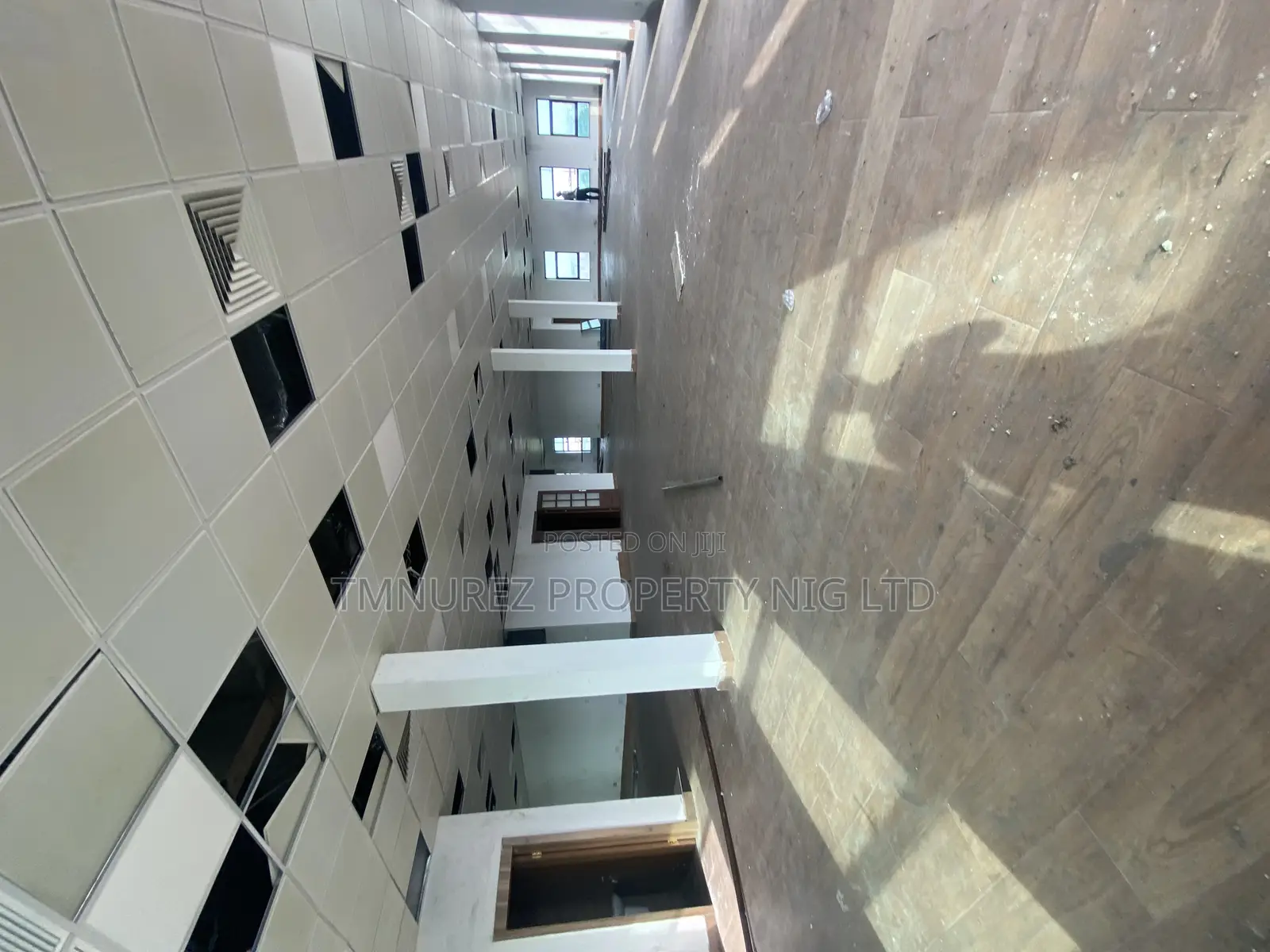 Showroom for Rent Facing Lekki Epe