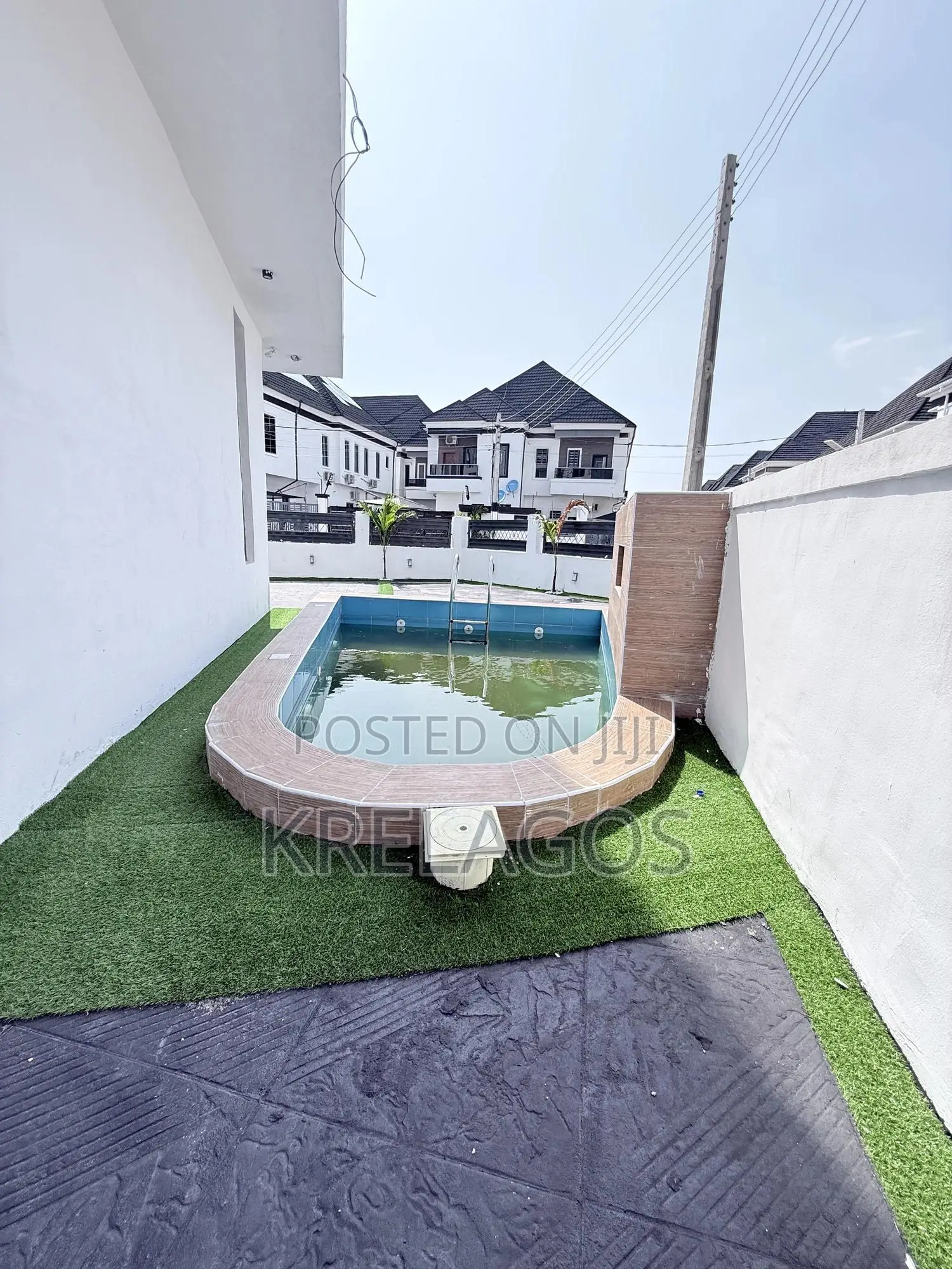 5bdrm Duplex in Orchid, Chevron for sale