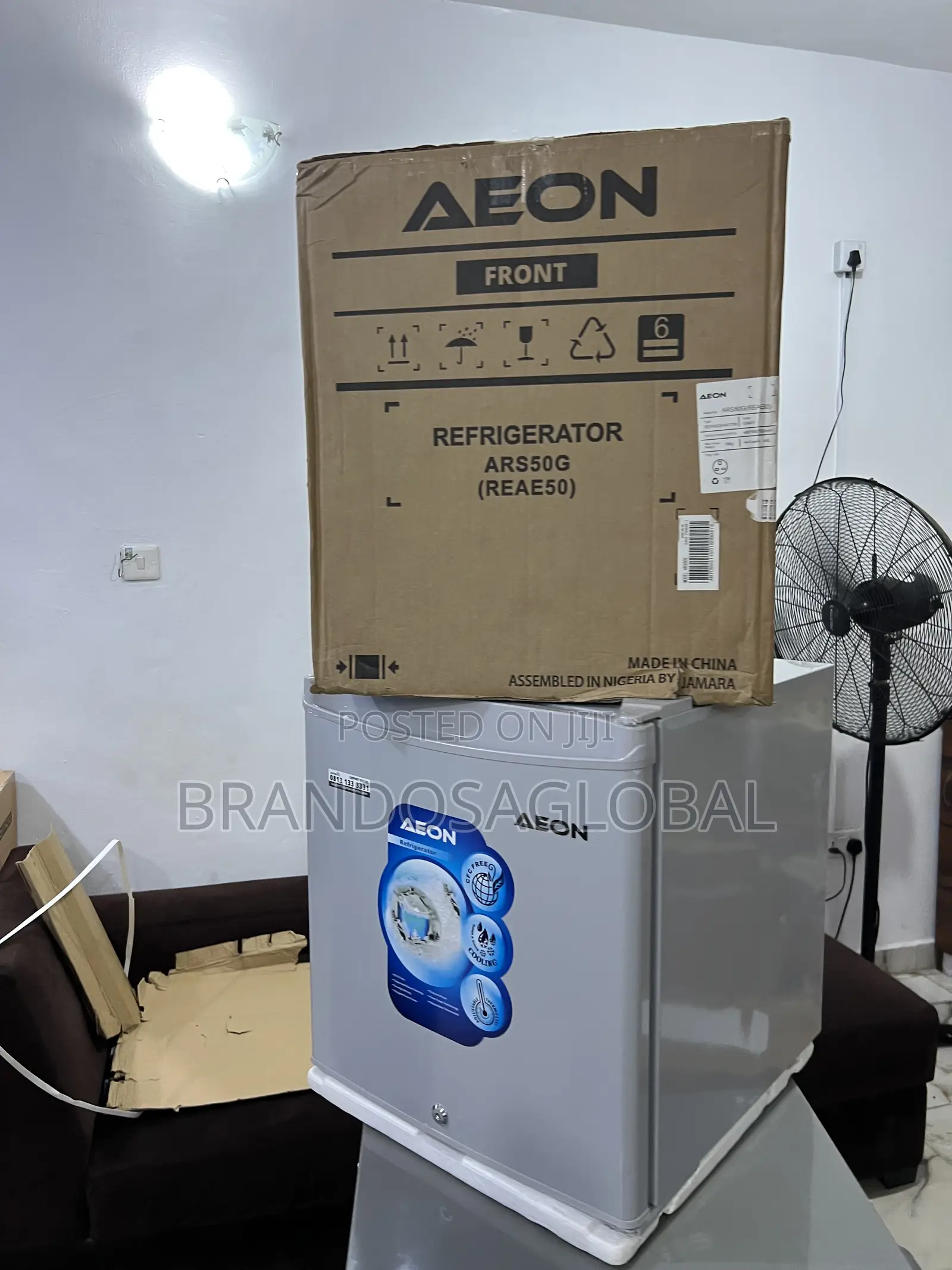 Aeon Ars50g 45l Compact Bedside Fridge for Everyday Essentials
