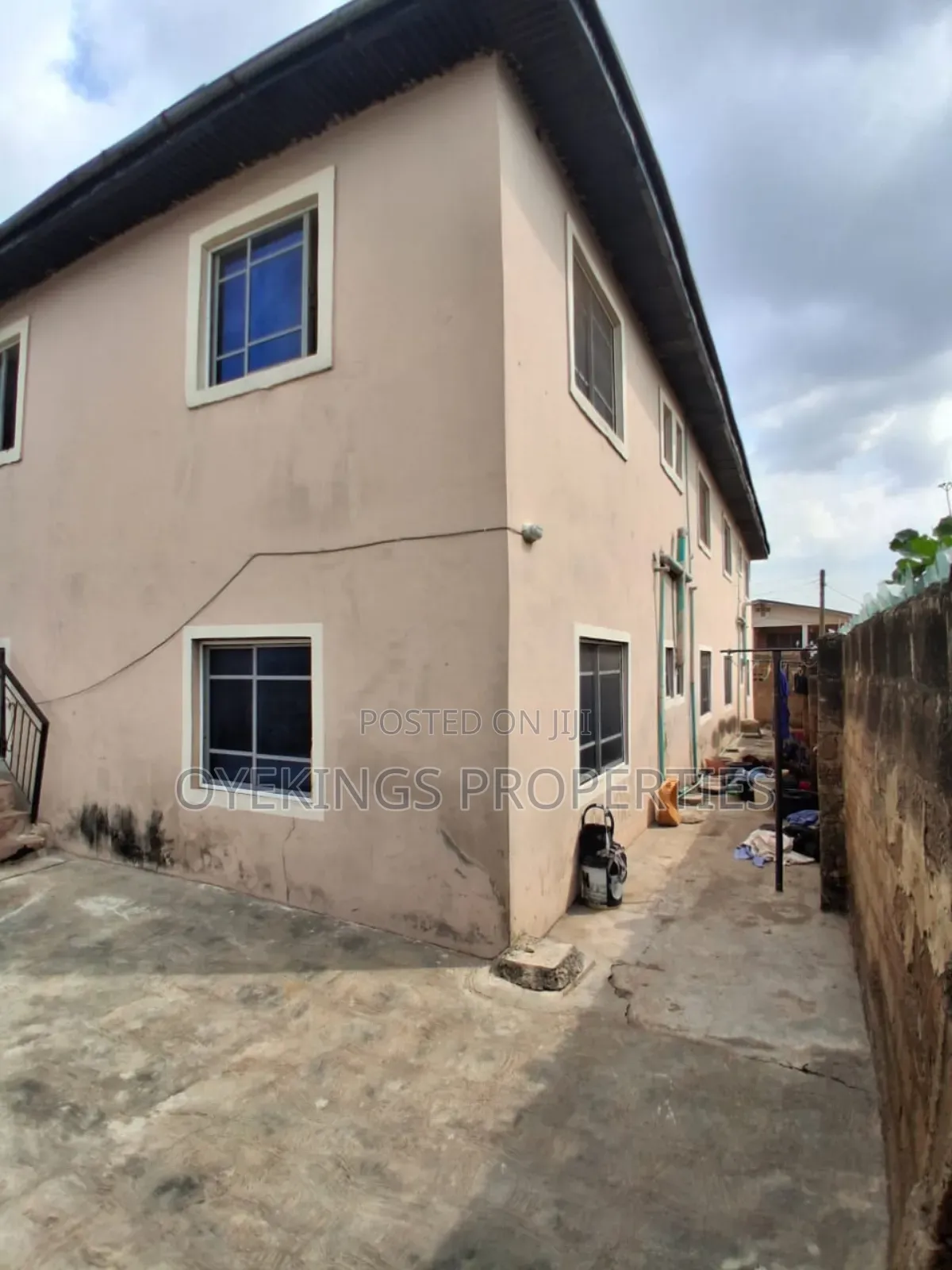 2bdrm Block of Flats in Akinyemi, Akala Express for sale
