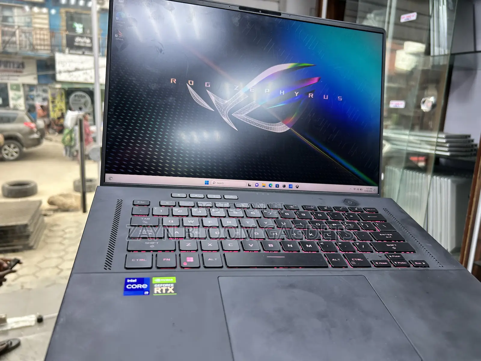 Laptop Asus ROG Zephyrus M16 GU603HR 16GB Intel Core I9 SSD 1T