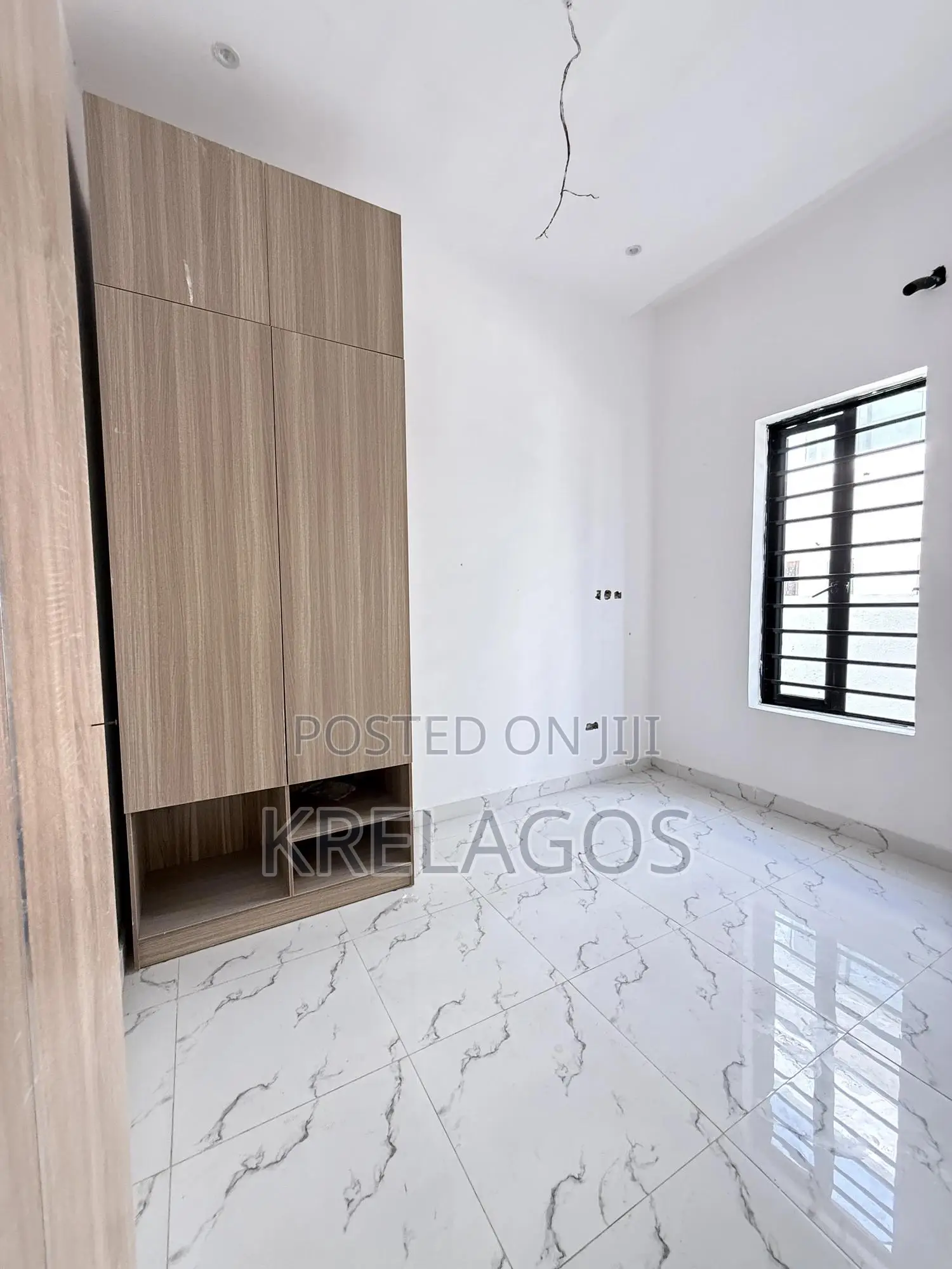 4bdrm Duplex in Orchid, Chevron for sale