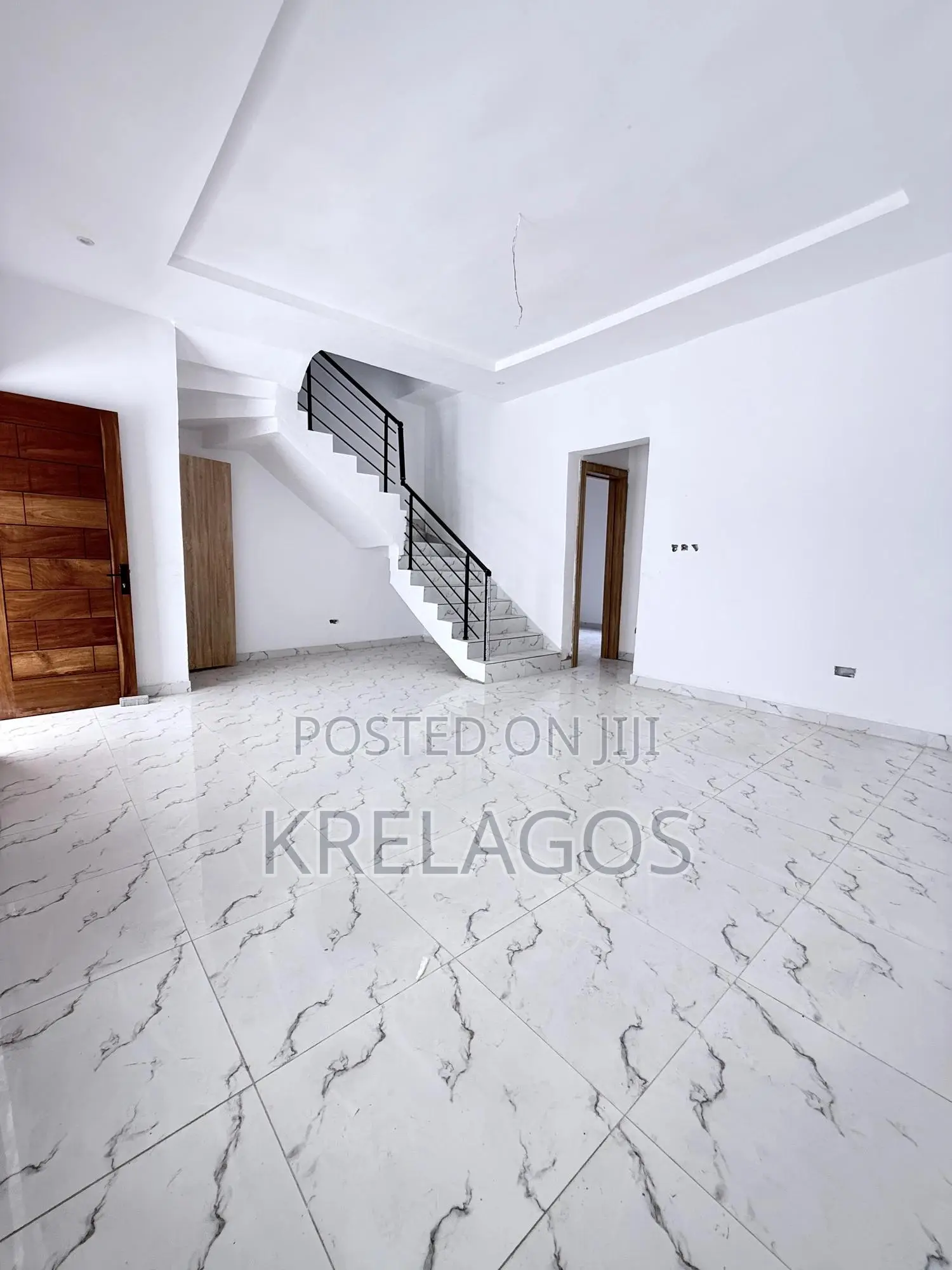 4bdrm Duplex in Orchid, Chevron for sale