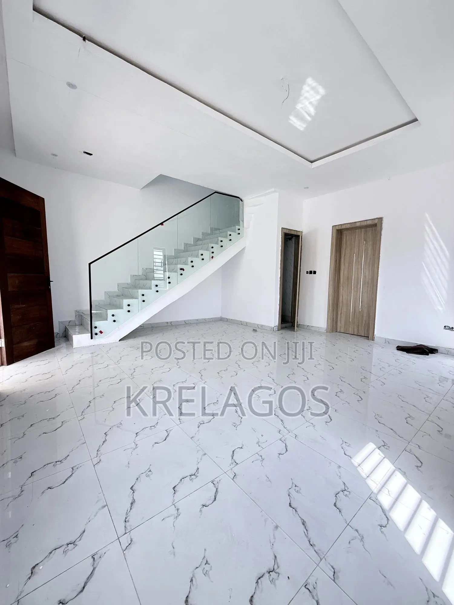 4bdrm Duplex in Orchid, Chevron for sale