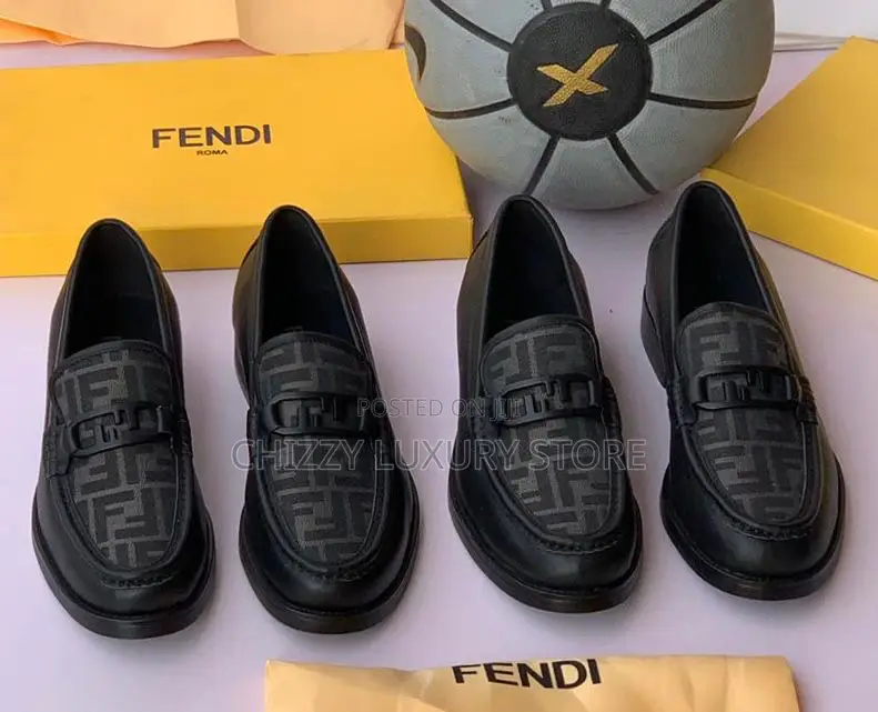 Fendi Quality Luxury Men Cooperate Shoe