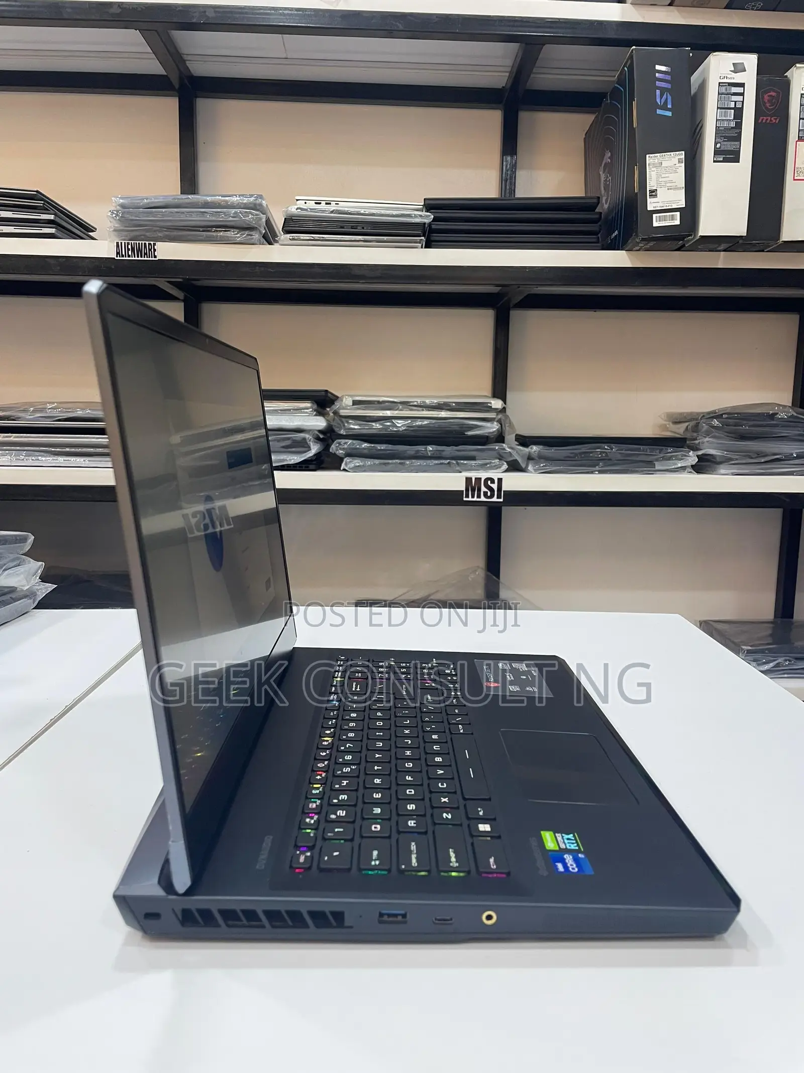 New Laptop MSI Raider GE76 12UGS 16GB Intel Core i7 SSD 1.5T
