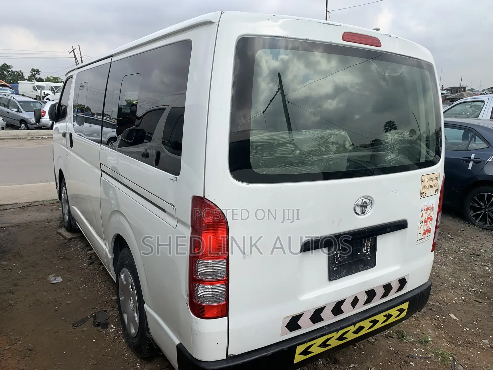 Toyota HiAce 2014 White