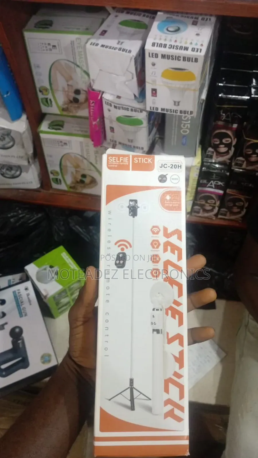Adjustable 1.7m Selfie Stick With Double Ring Fill Lights