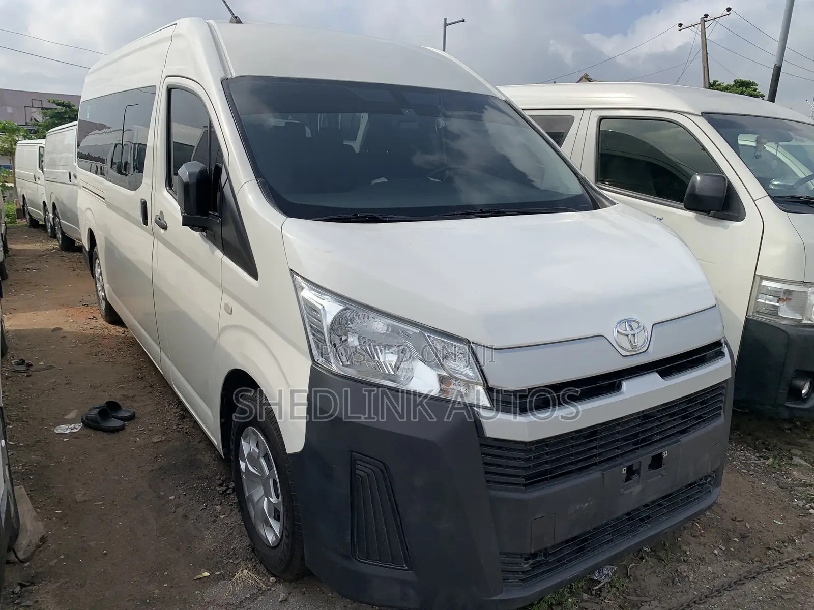 Toyota HiAce 2022 White