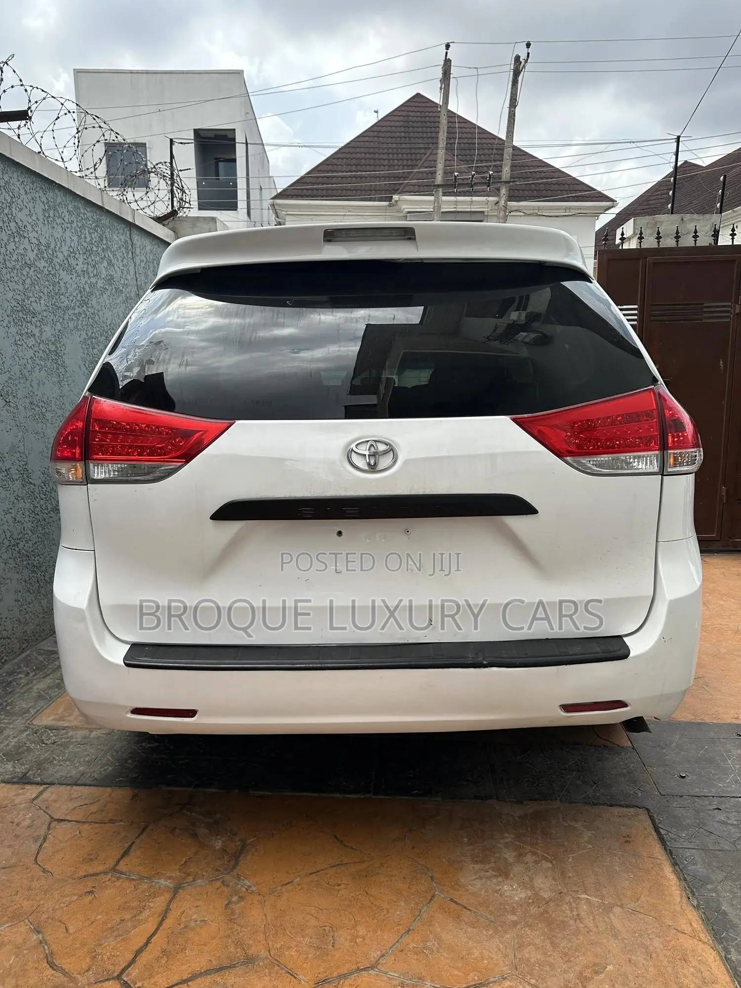 Toyota Sienna 2013 White