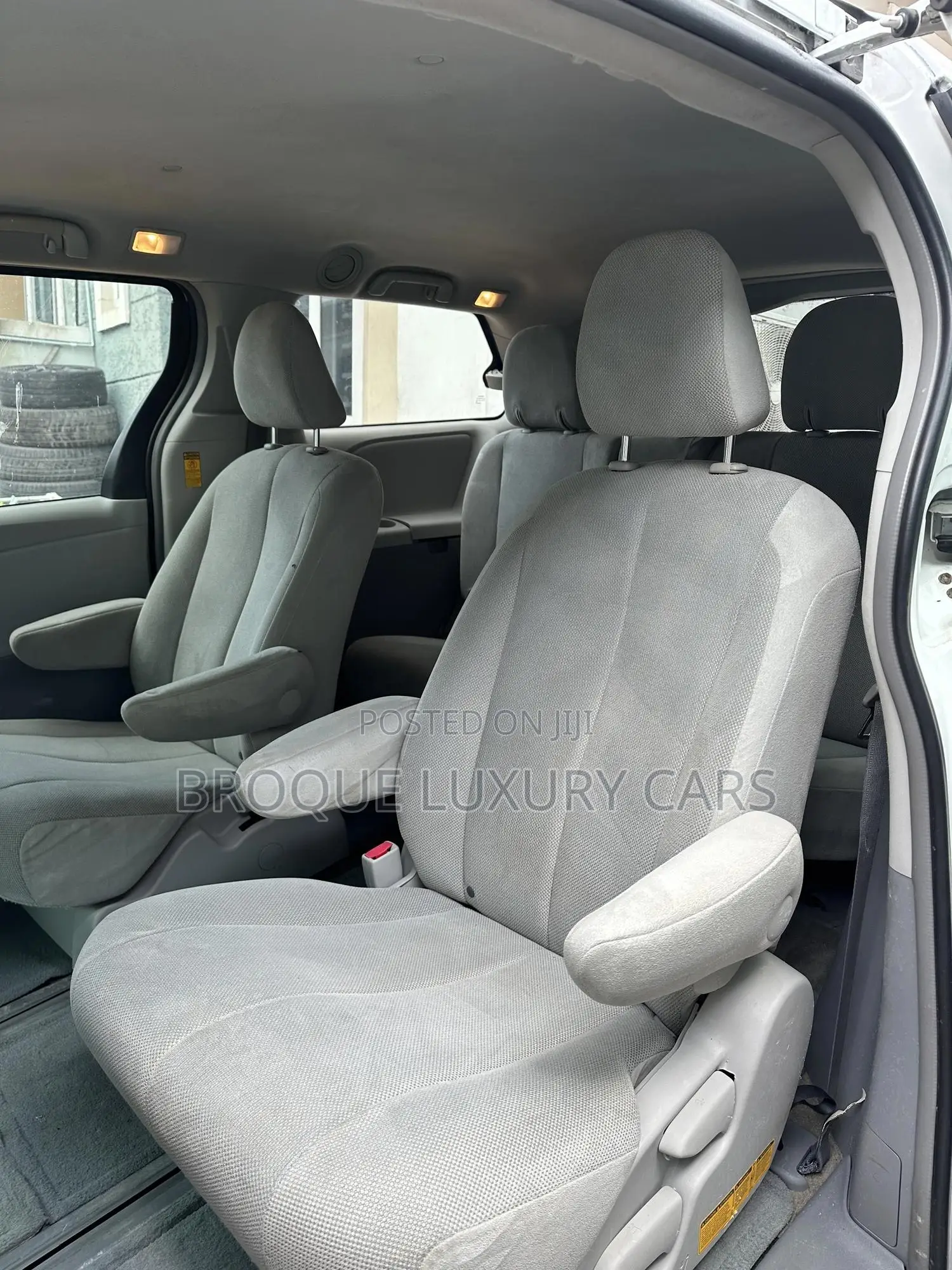 Toyota Sienna 2013 White