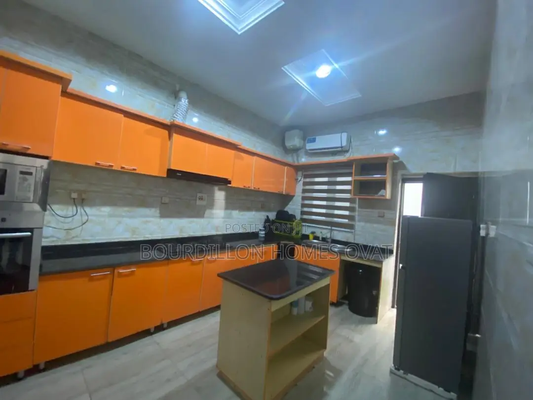4bdrm Duplex in Orchid Lagos State, Lekki for rent