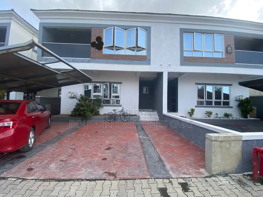 4bdrm Duplex in Lekki for sale