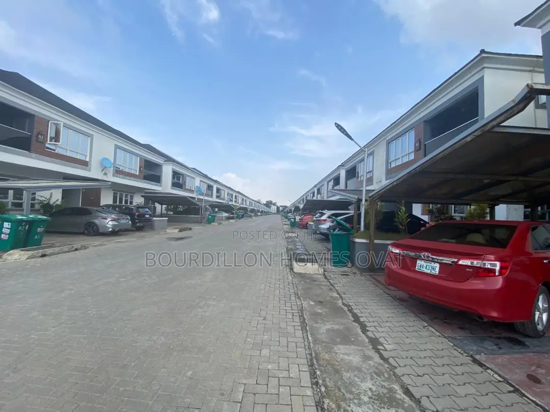 4bdrm Duplex in Lekki for sale