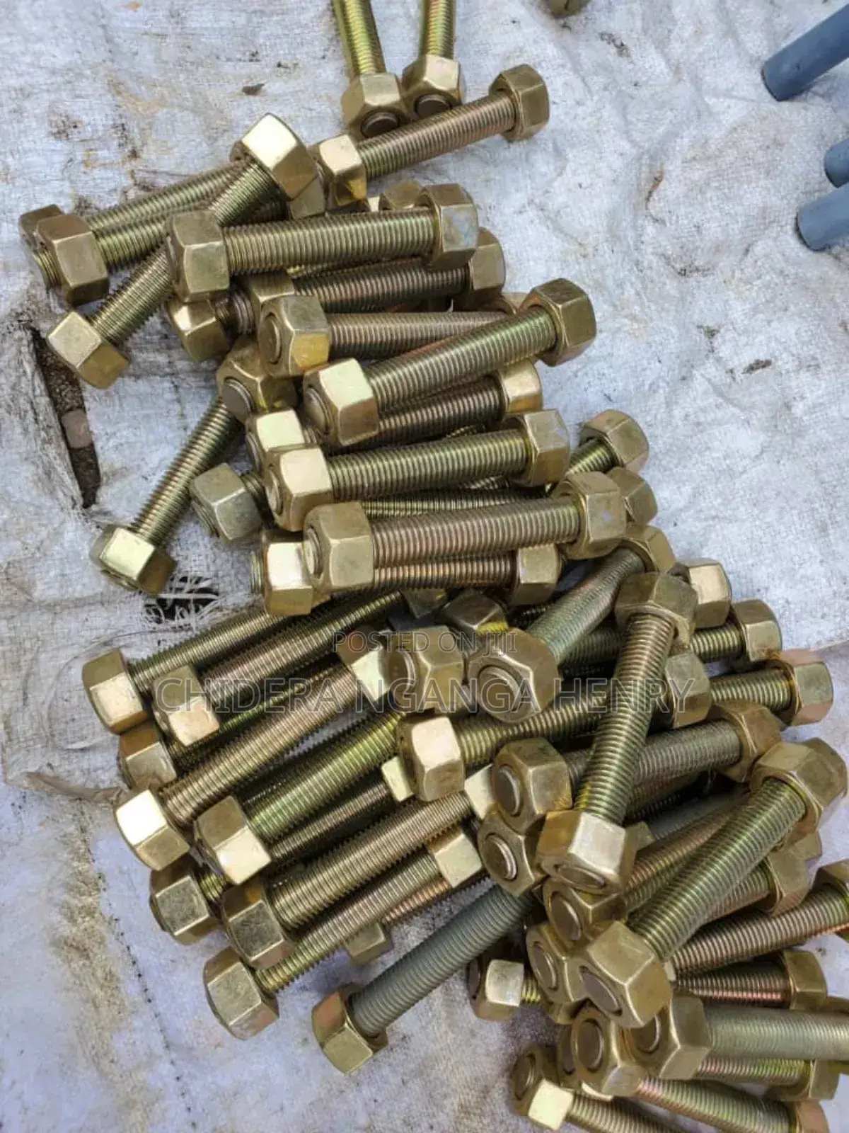 5/8 Stud Bolt Cardium Plated