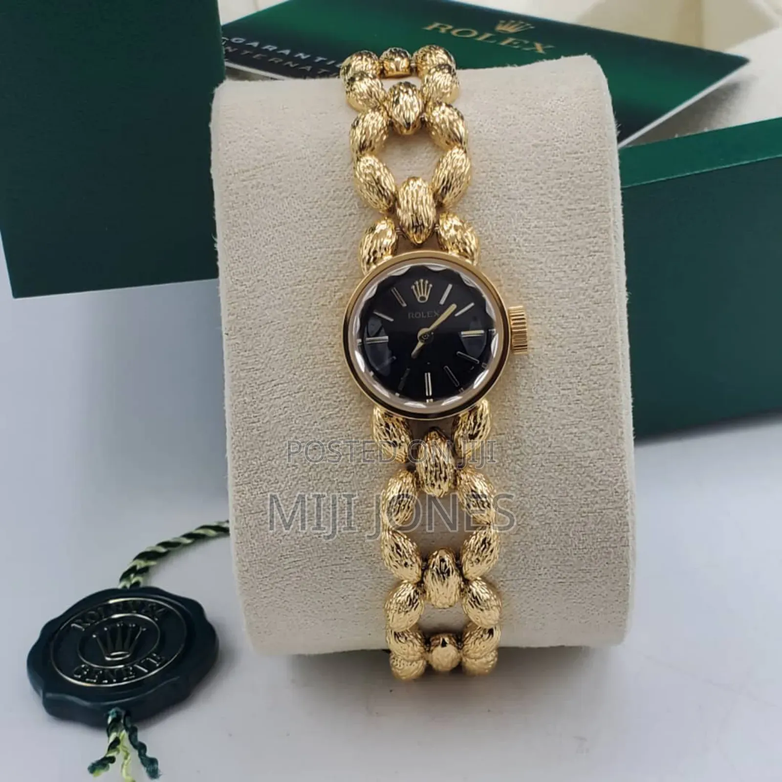 "Elegance Reimagined: Rolex-inspired Tiny Chain Watch For Her ⚙💎"
