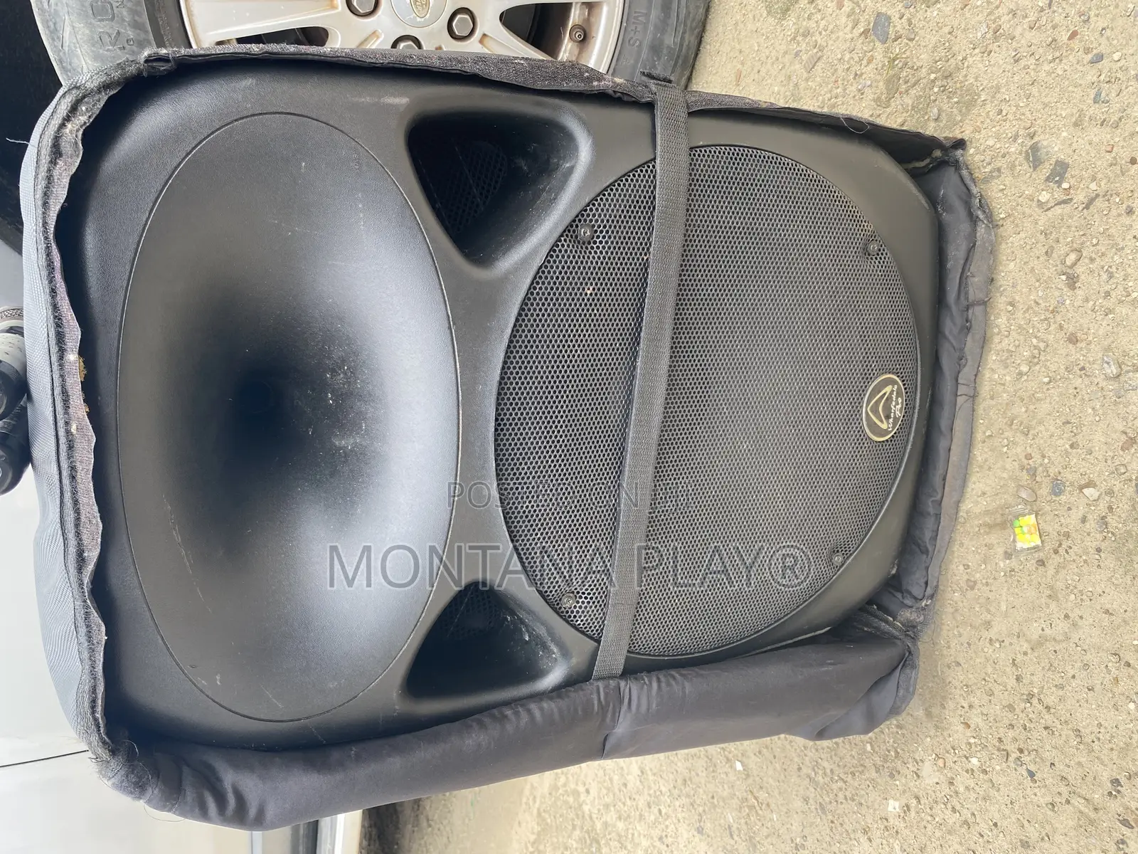 Powered Speakers With Wireless Microphones for Sell