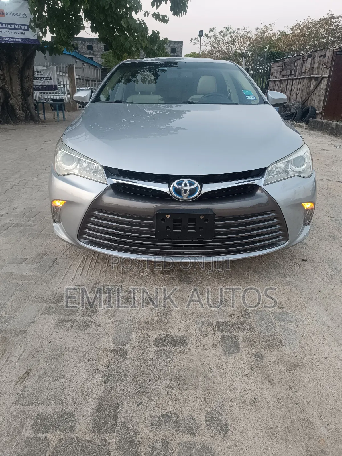 Toyota Camry XLE 4dr Sedan (2.5L 4cyl 6A) 2015 Silver