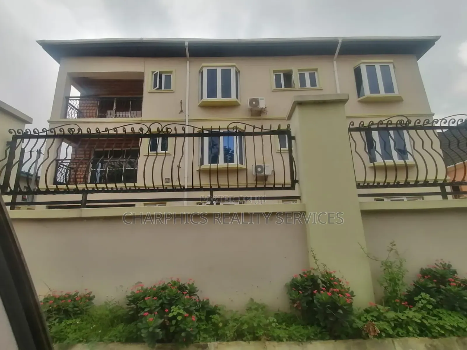 6bdrm Block of Flats in Toyin Street for sale