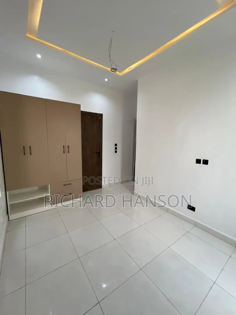 4bdrm Duplex in Ado / Ajah for sale