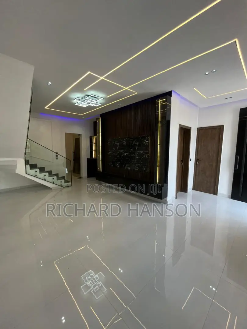 4bdrm Duplex in Ado / Ajah for sale