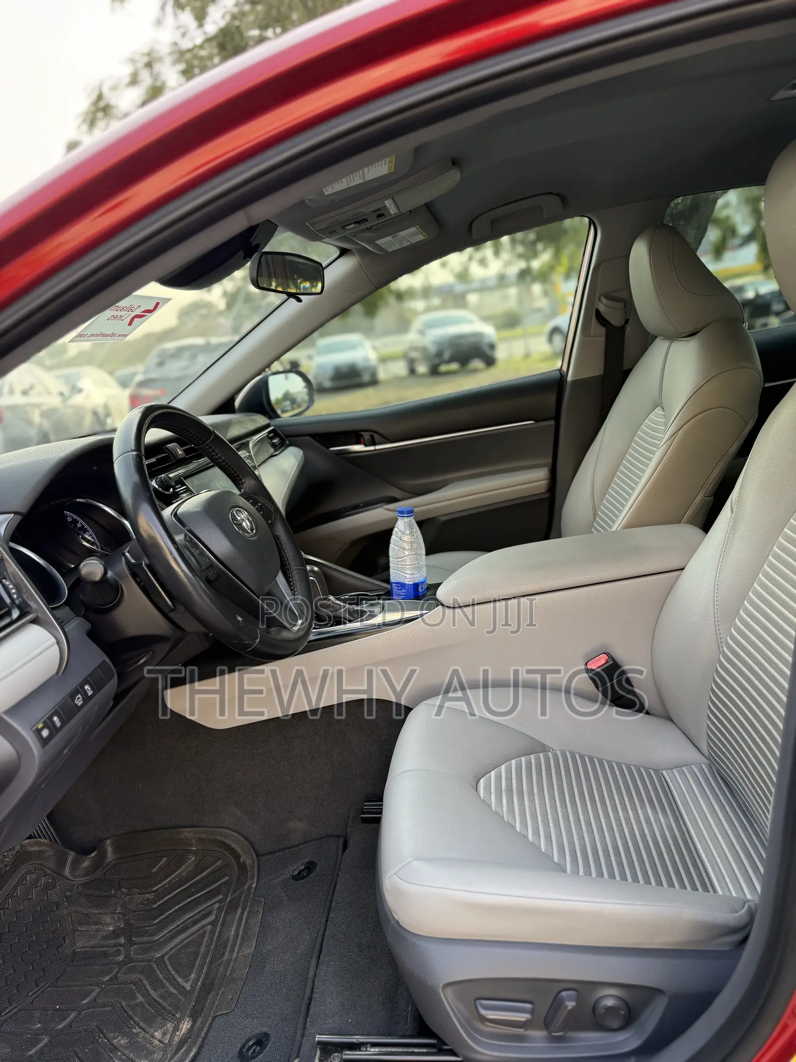 Toyota Camry SE (2.5L 4cyl 8A) 2019 Burgundy
